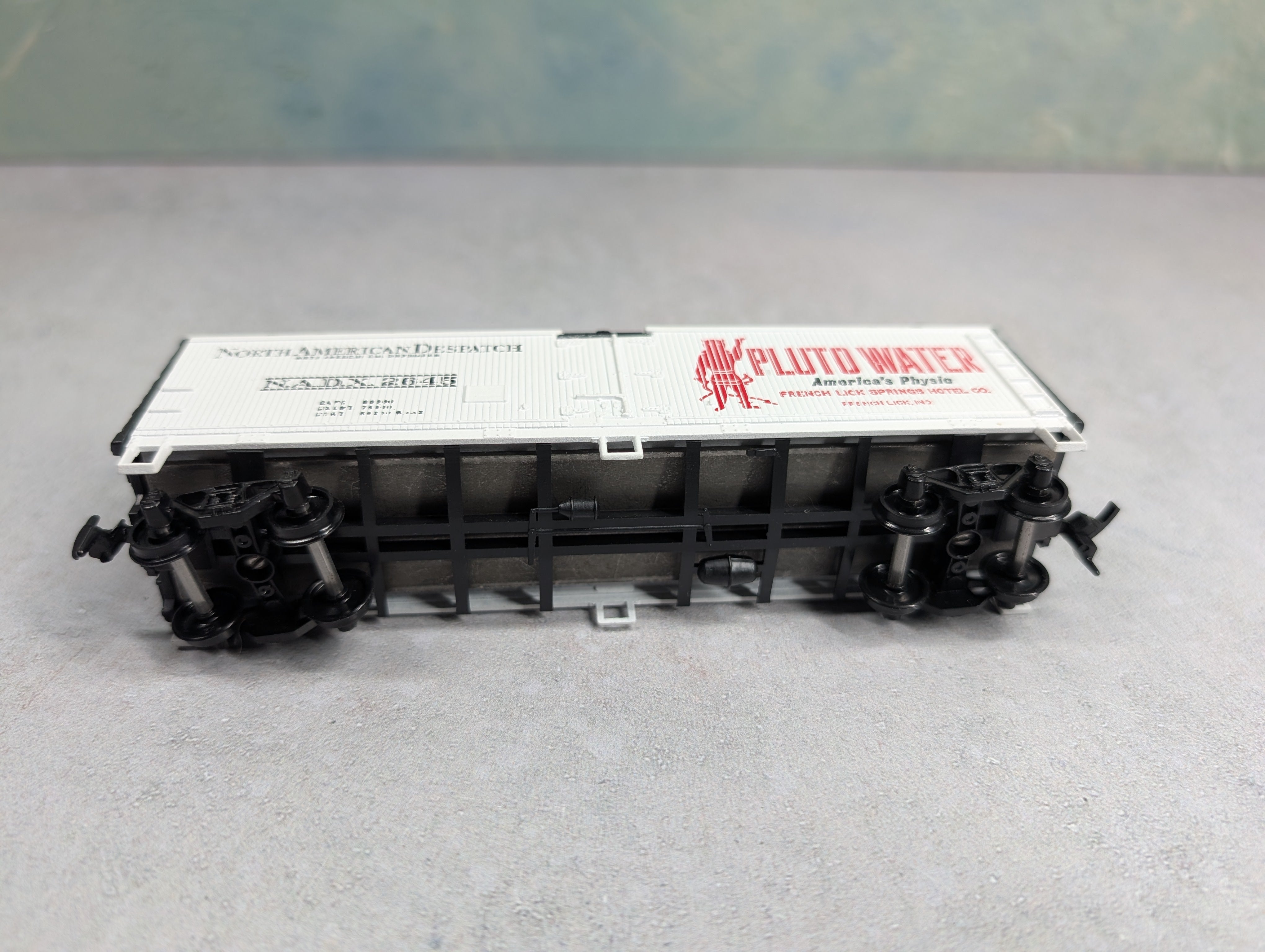 USED Athearn HO Scale 40' Wooden Reefer Box Car Pluto Water NADX #2645