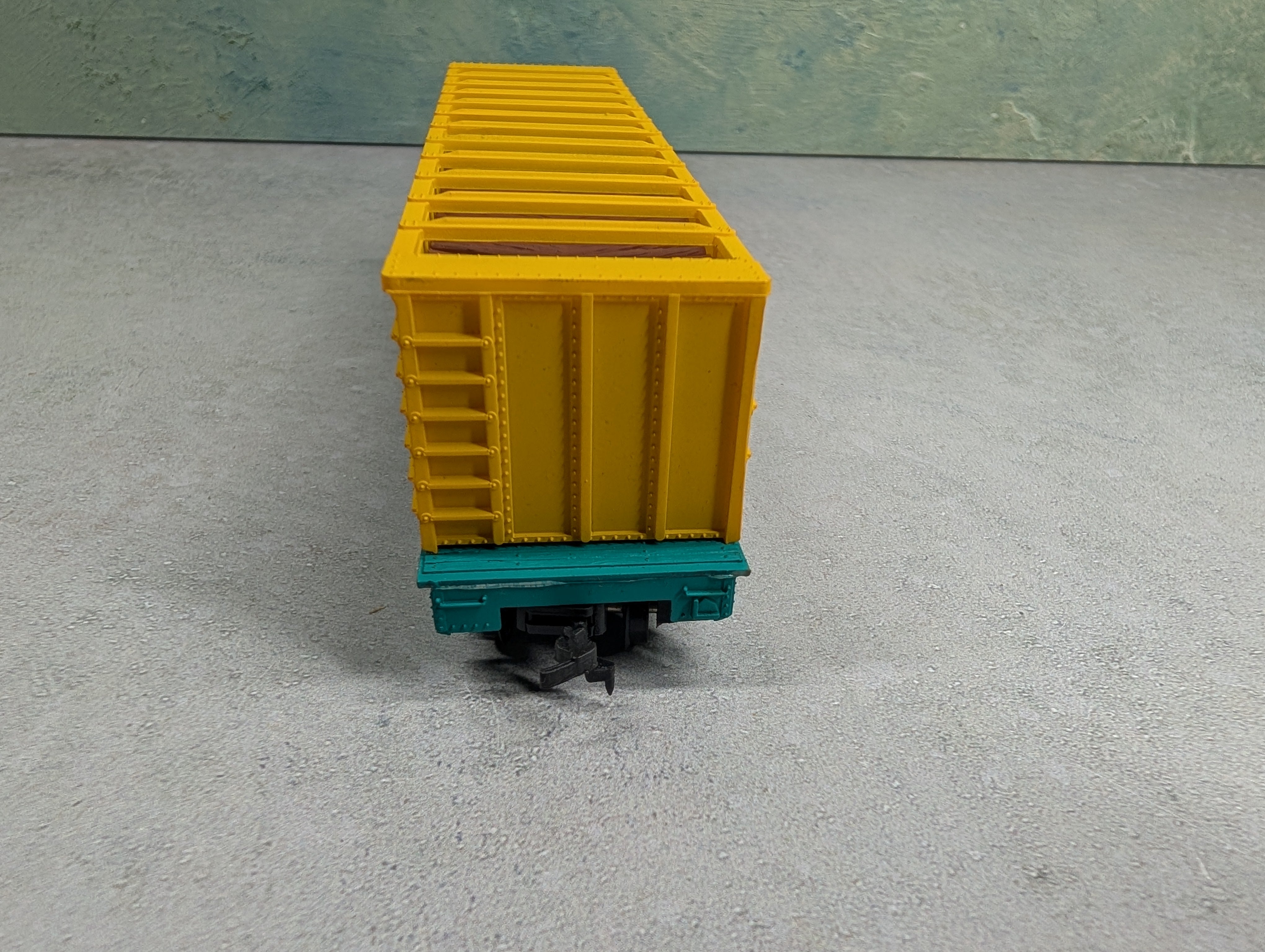 USED Bachmann HO Scale 51' Pulpwood Car Penn Central #17326