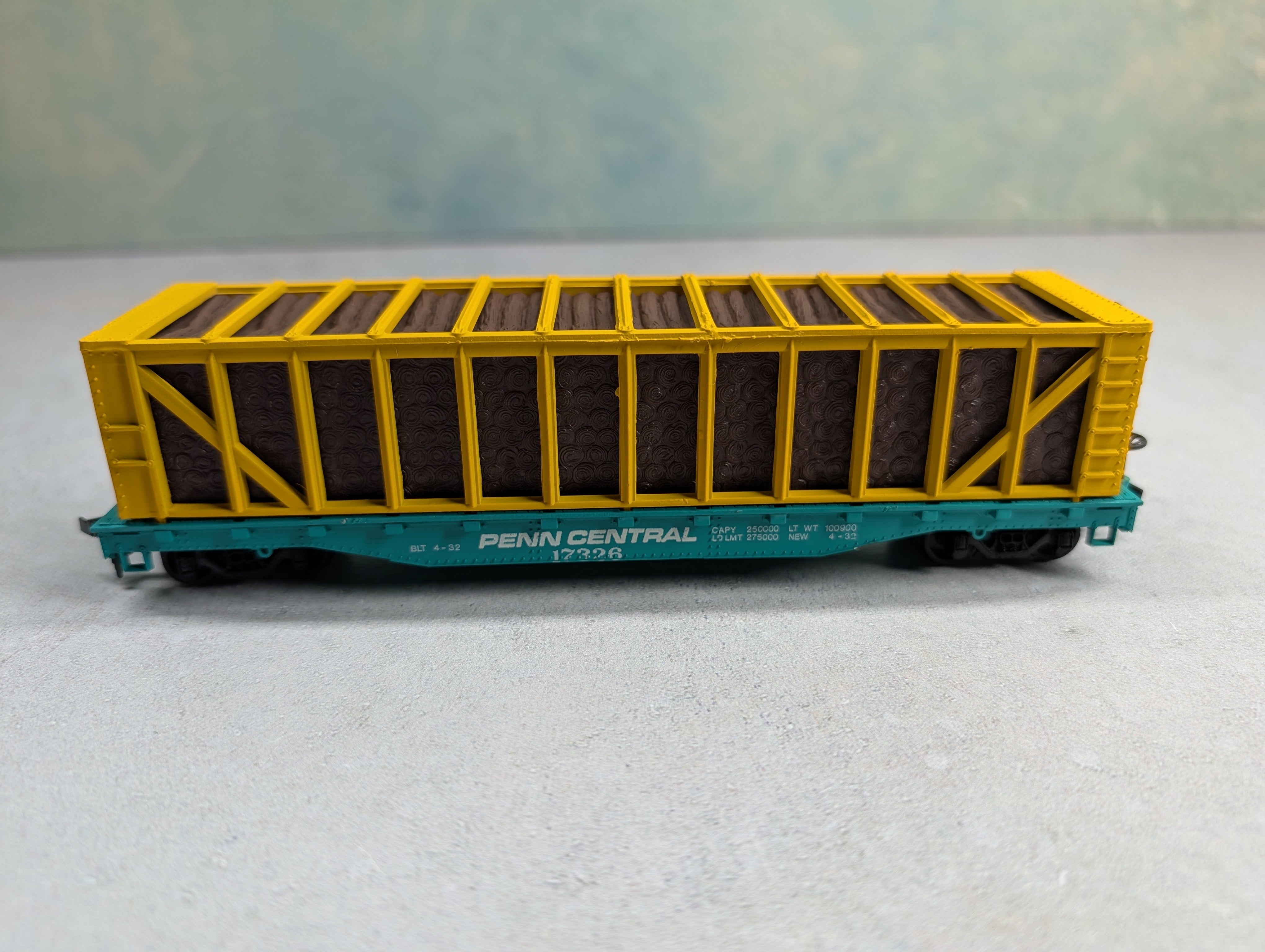 USED Bachmann HO Scale 51' Pulpwood Car Penn Central #17326