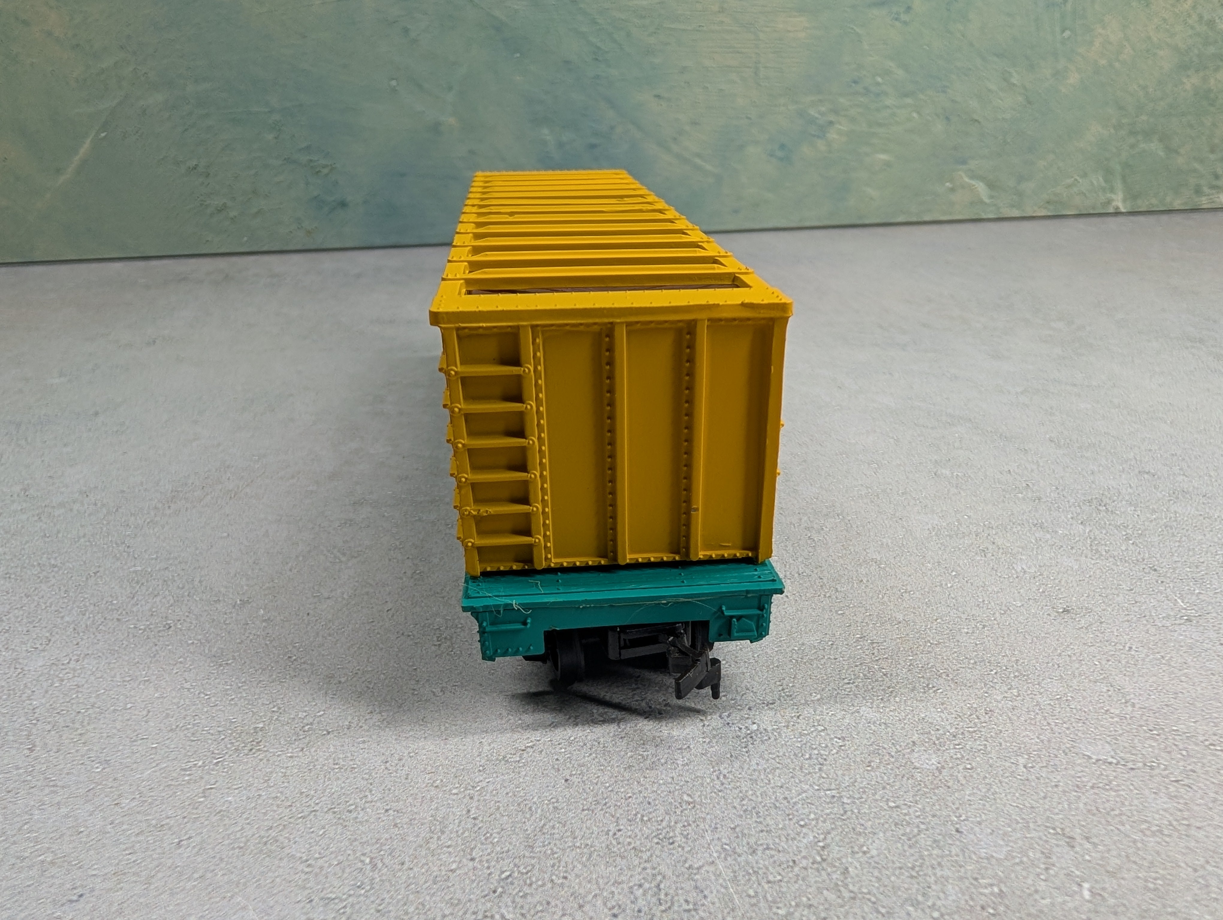 USED Bachmann HO Scale 51' Pulpwood Car Penn Central #17326