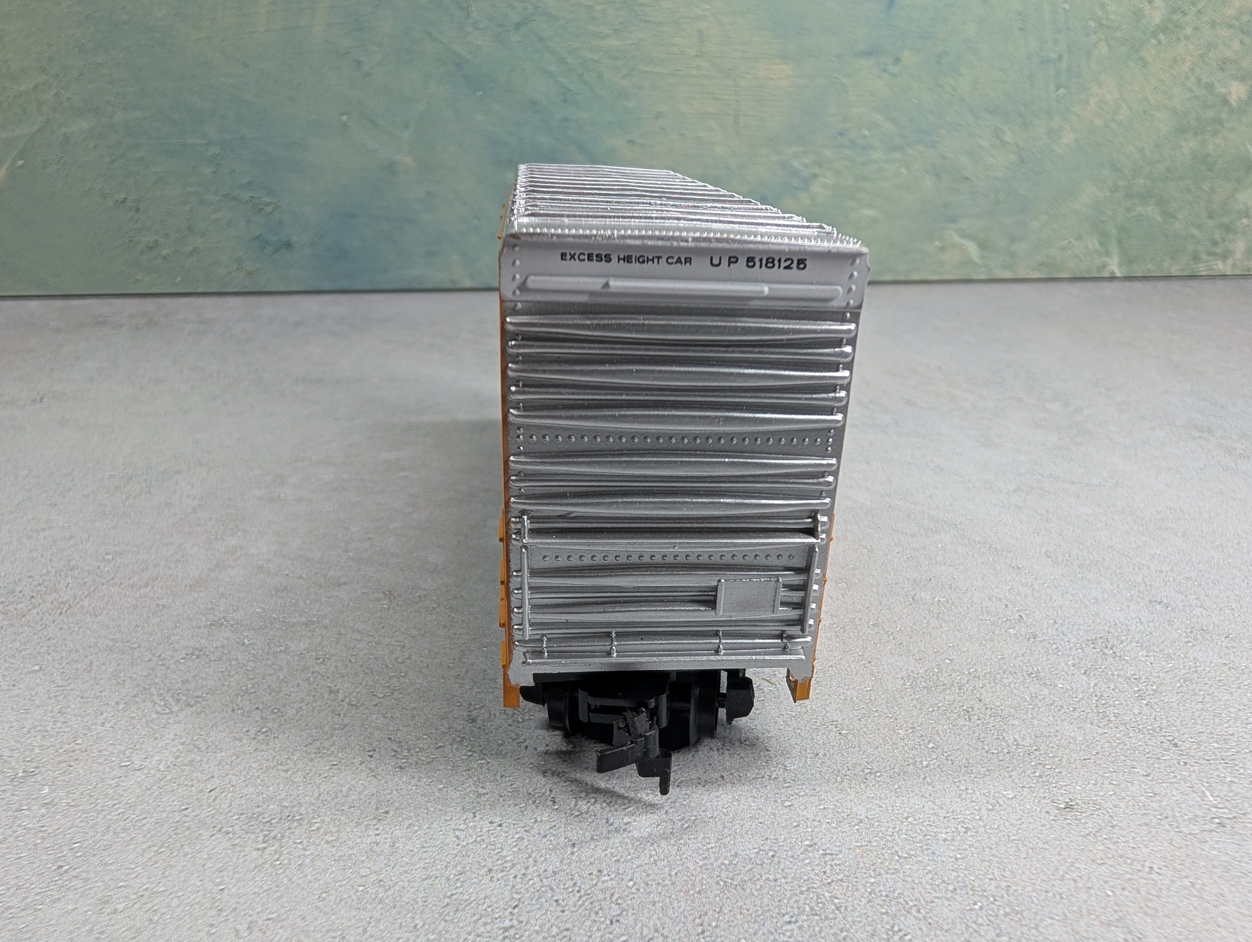 USED AHM HO Scale 41' Hi-Cube Box Car Union Pacific UP #518125