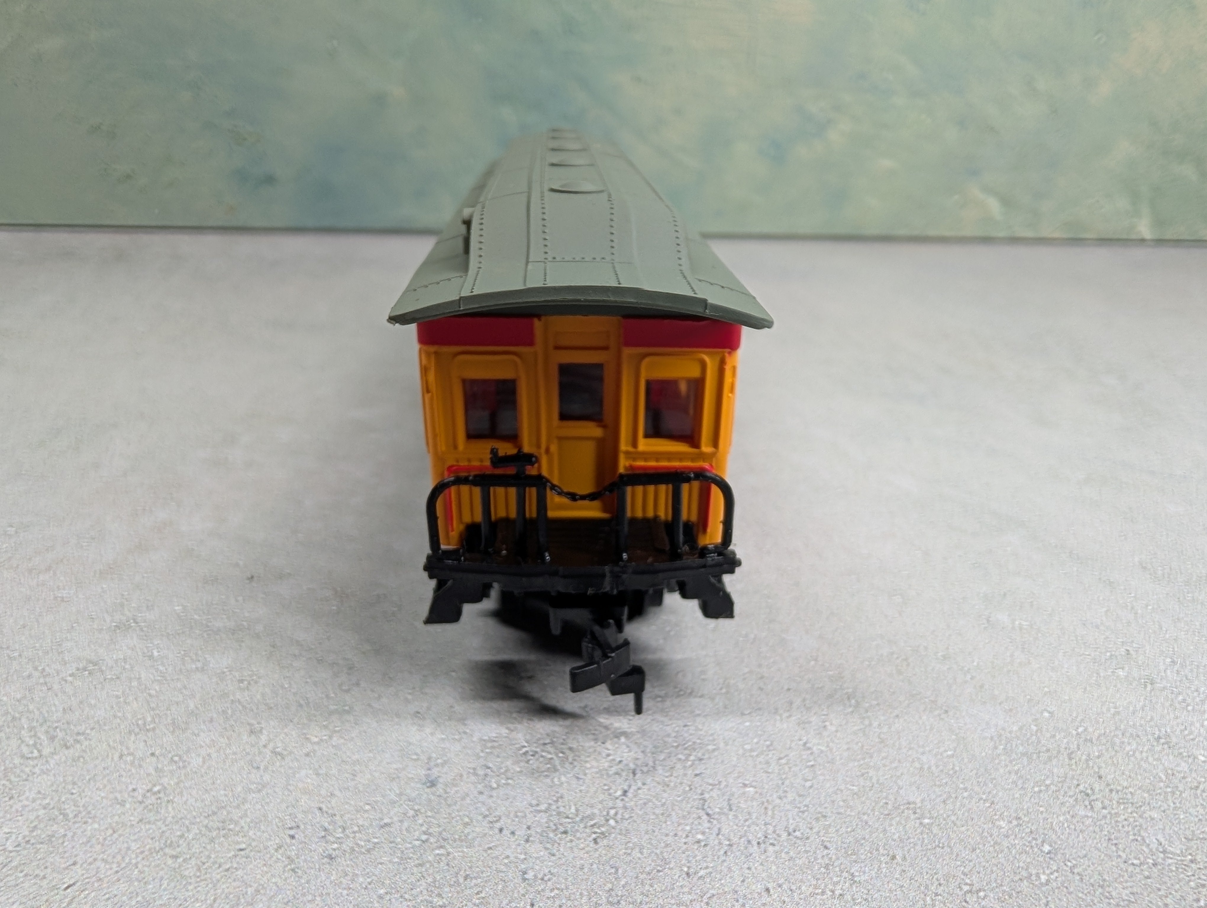 USED Bachmann HO Scale 47' Old Time Coach Union Pacific RR #7