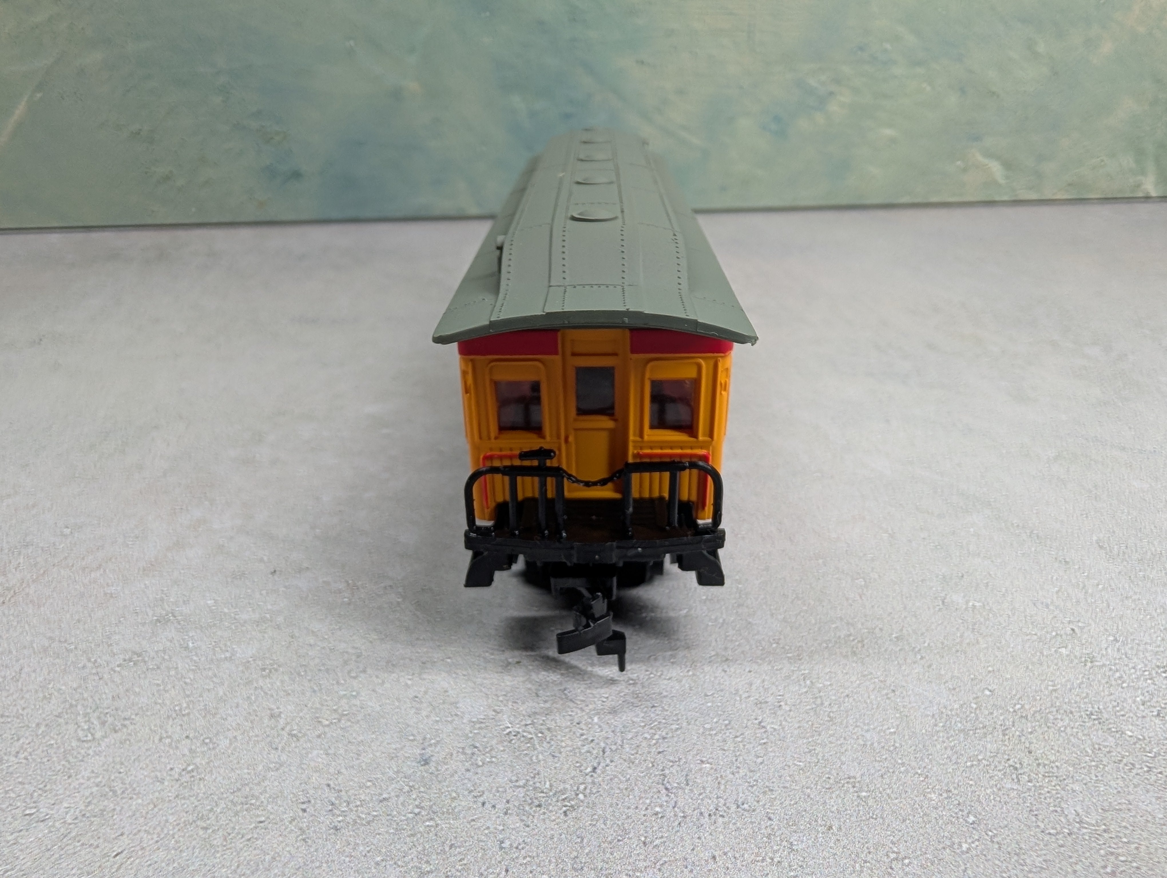 USED Bachmann HO Scale 47' Old Time Coach Union Pacific RR #7