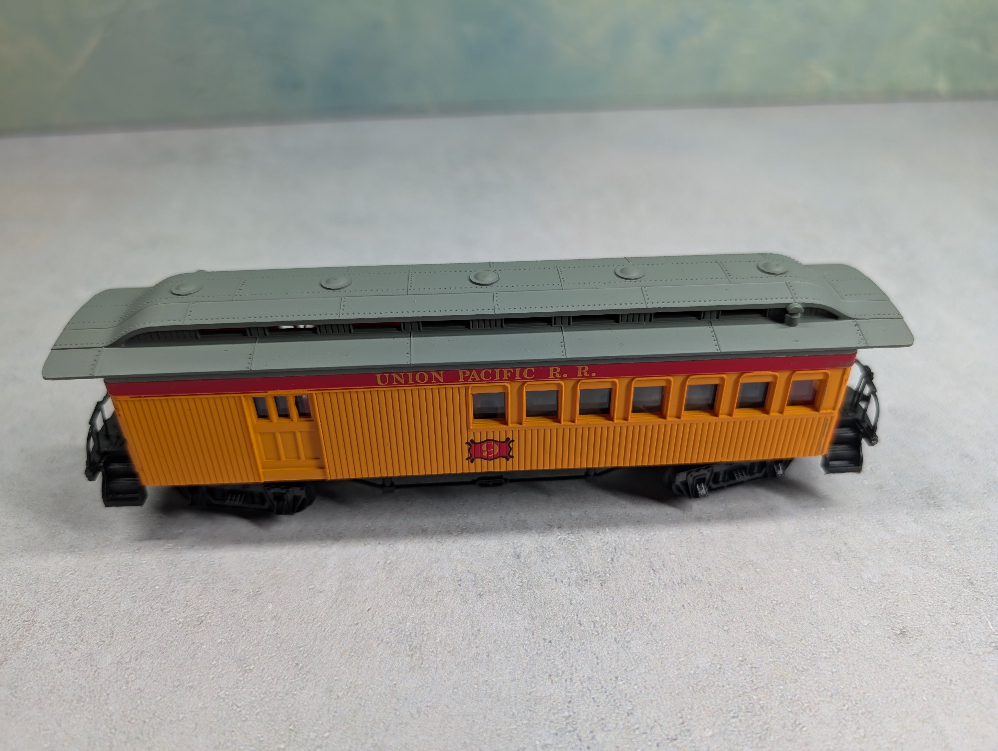 USED Bachmann HO Scale 47' Old Time Combine Union Pacific RR #9