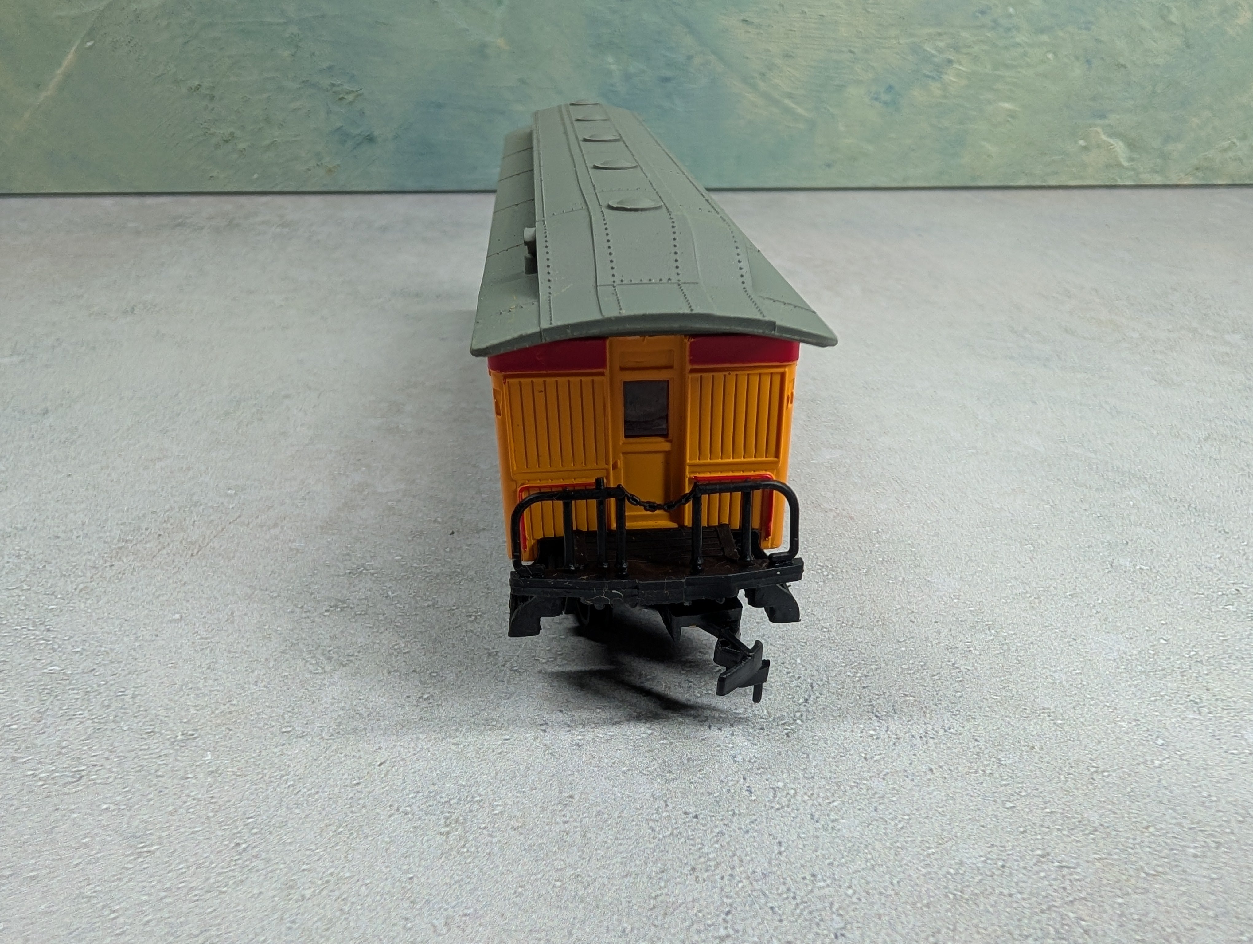 USED Bachmann HO Scale 47' Old Time Combine Union Pacific RR #9