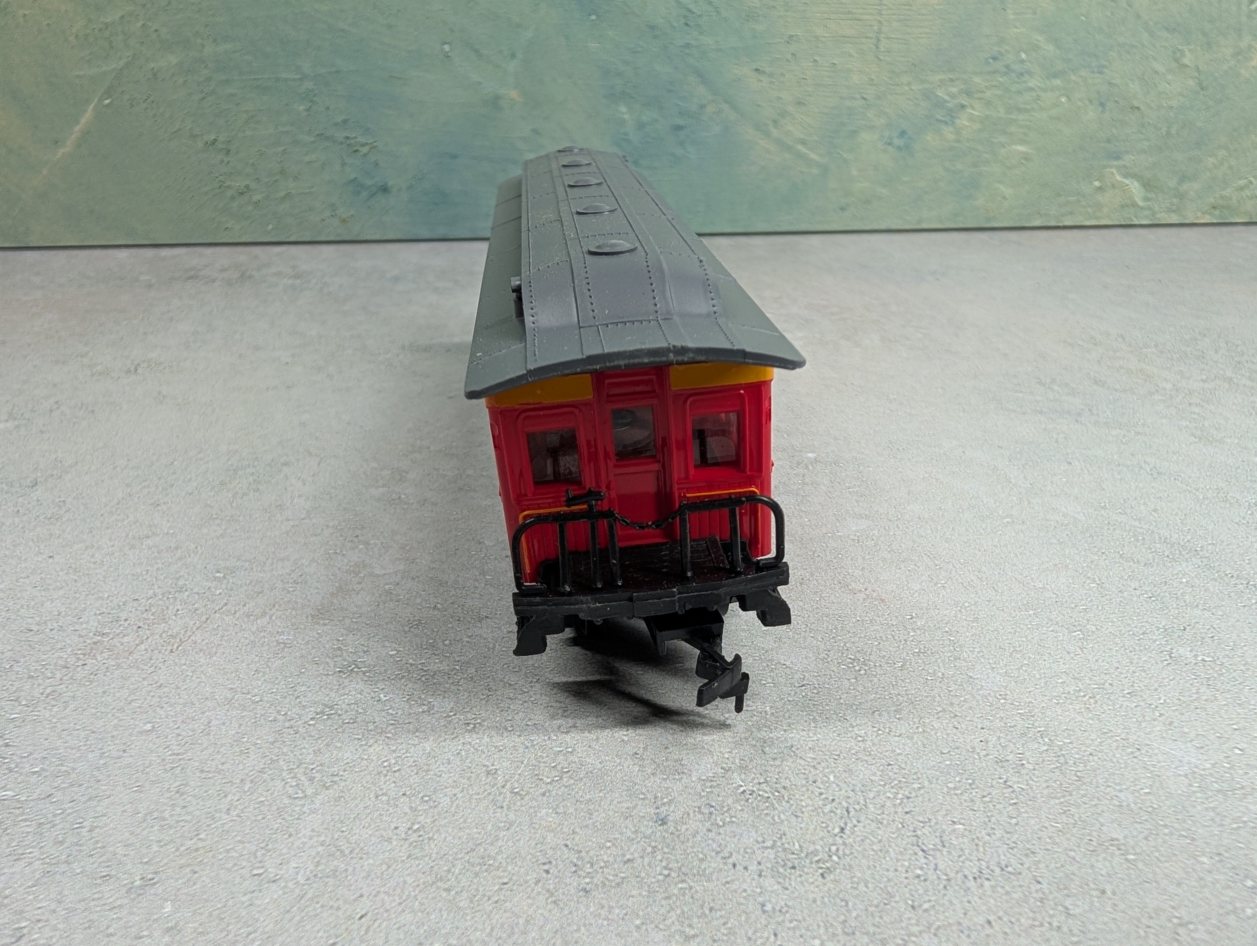 USED Bachmann HO Scale 47' Old Time Combine Central Pacific RR #8