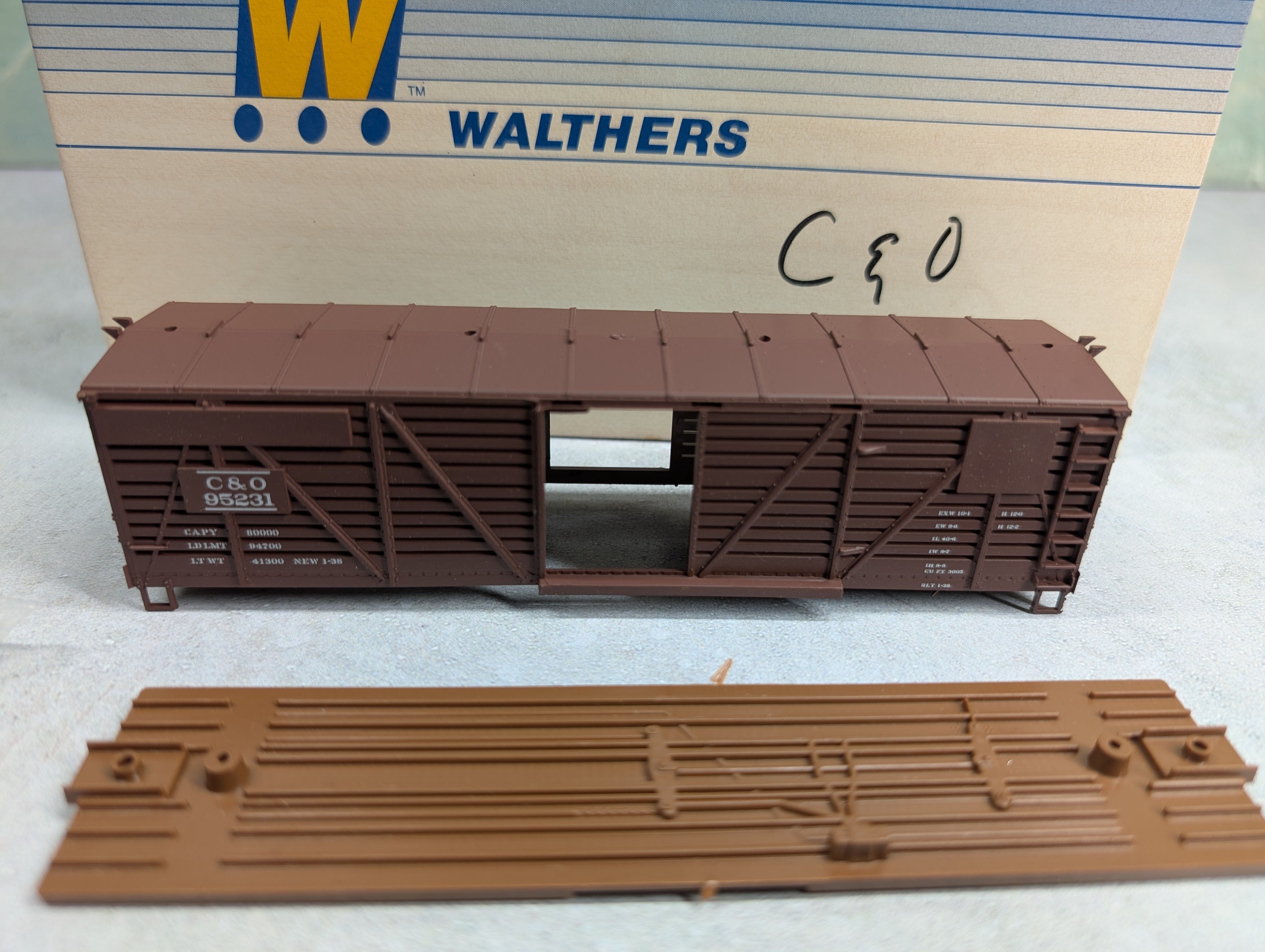 USED Walthers 932-2755 HO Scale 40' Cattle Stock Car Chesapeake and Ohio C&O #95231 Dreadnaught Ends KIT