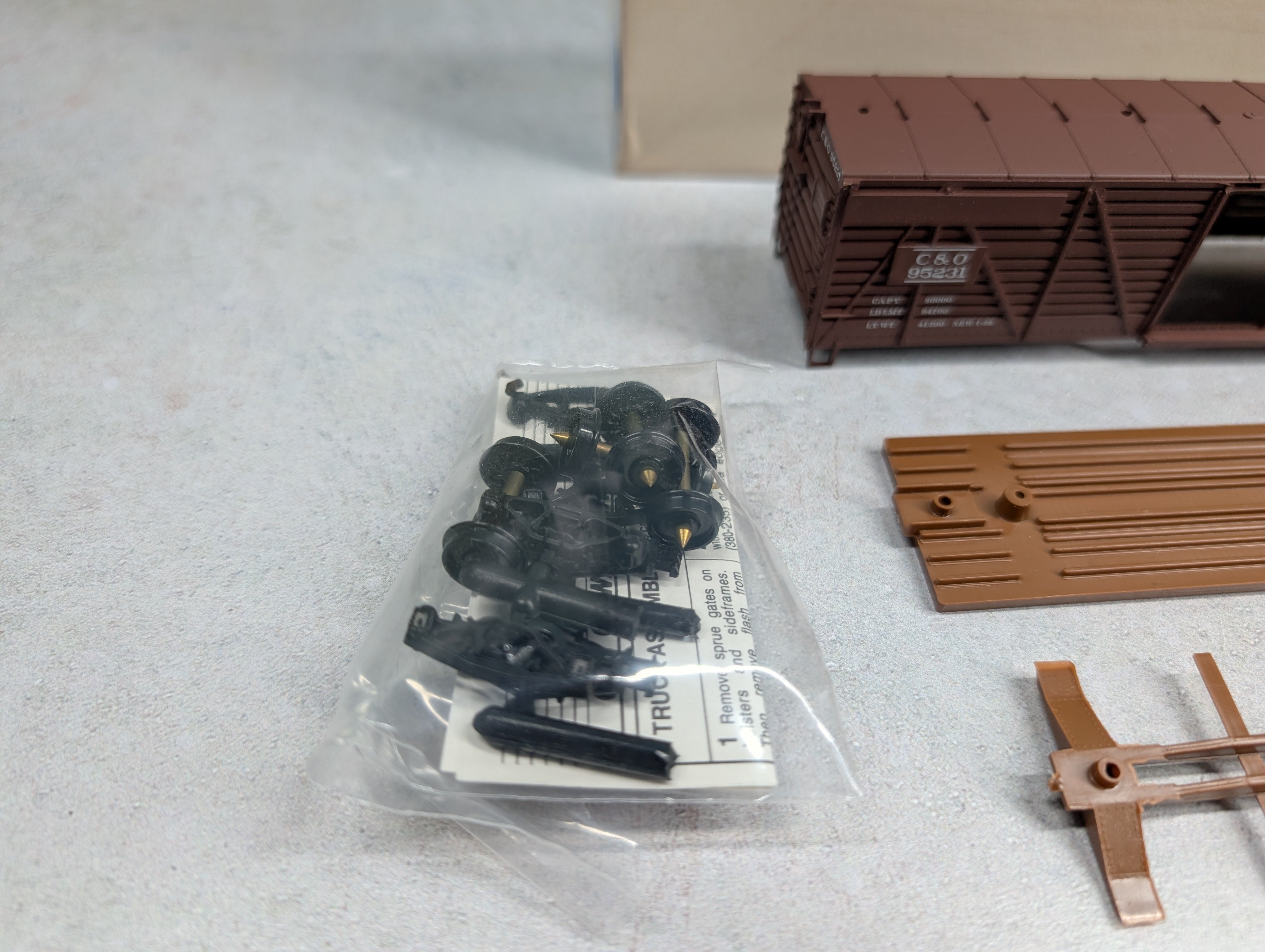 USED Walthers 932-2755 HO Scale 40' Cattle Stock Car Chesapeake and Ohio C&O #95231 Dreadnaught Ends KIT