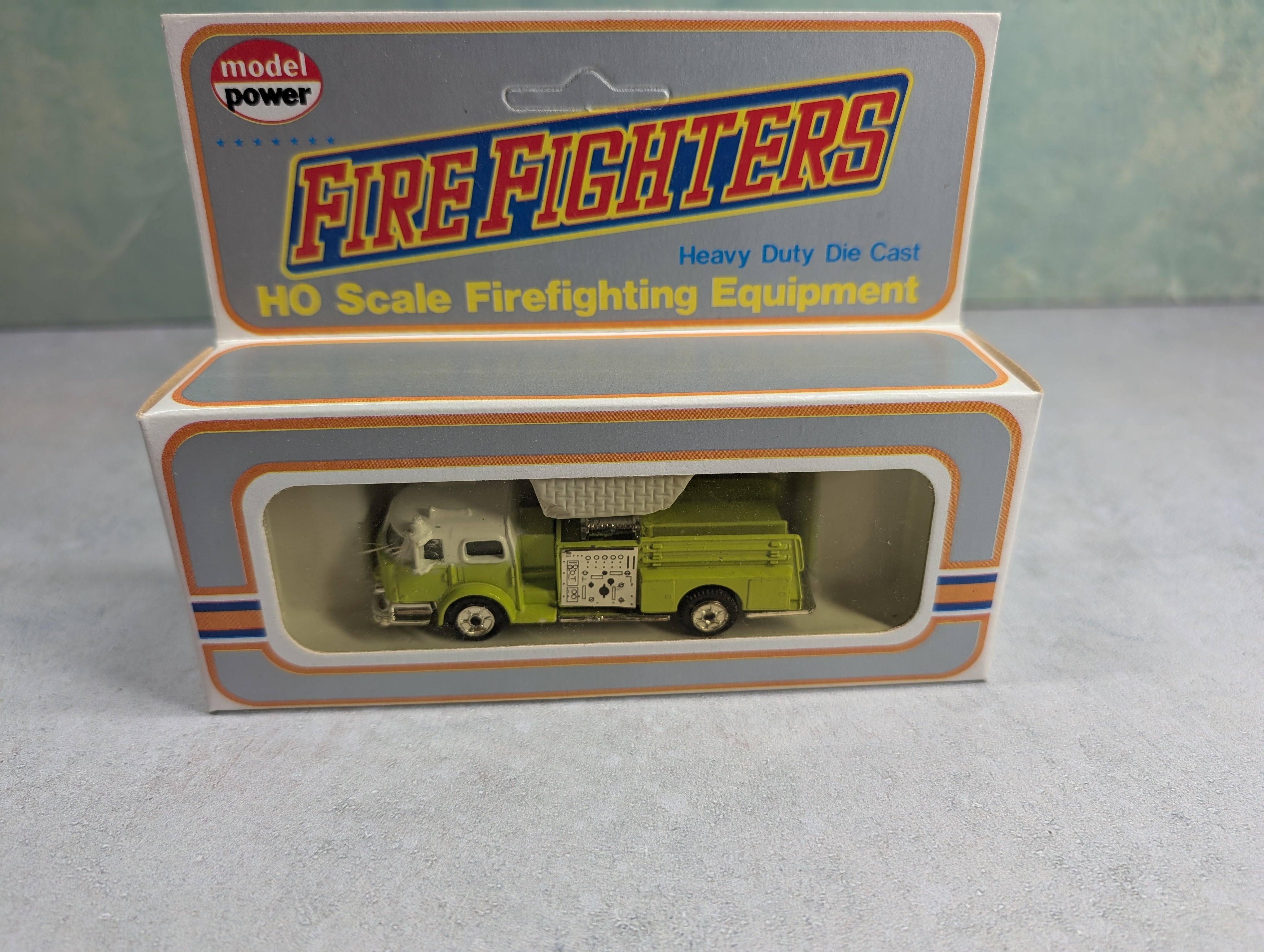Model Power 7766 HO Scale Green Fire Engine Pumper