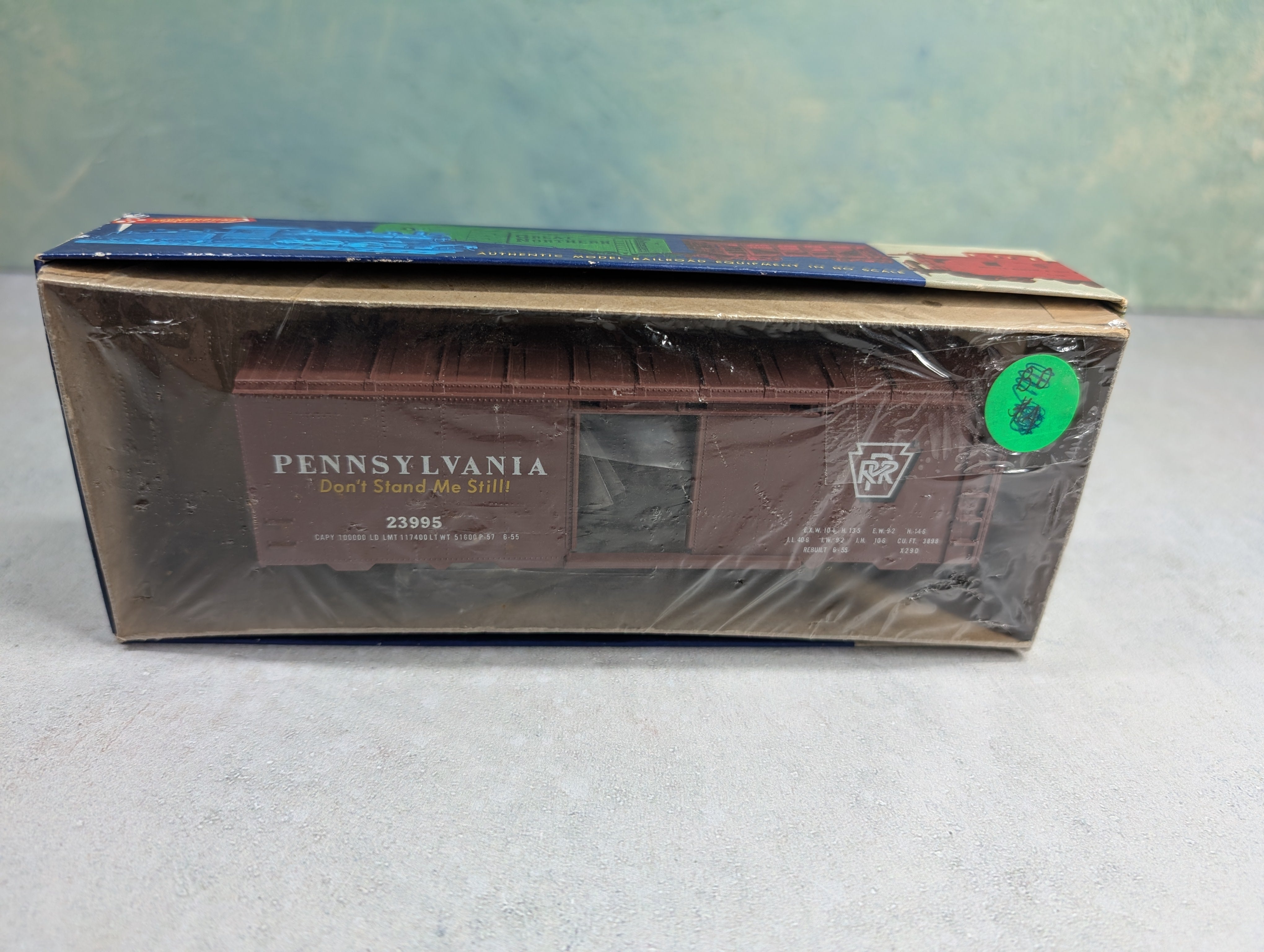 Roundhouse 1042 HO Scale 40' Box Car Pennsylvania #23995 Sealed KIT