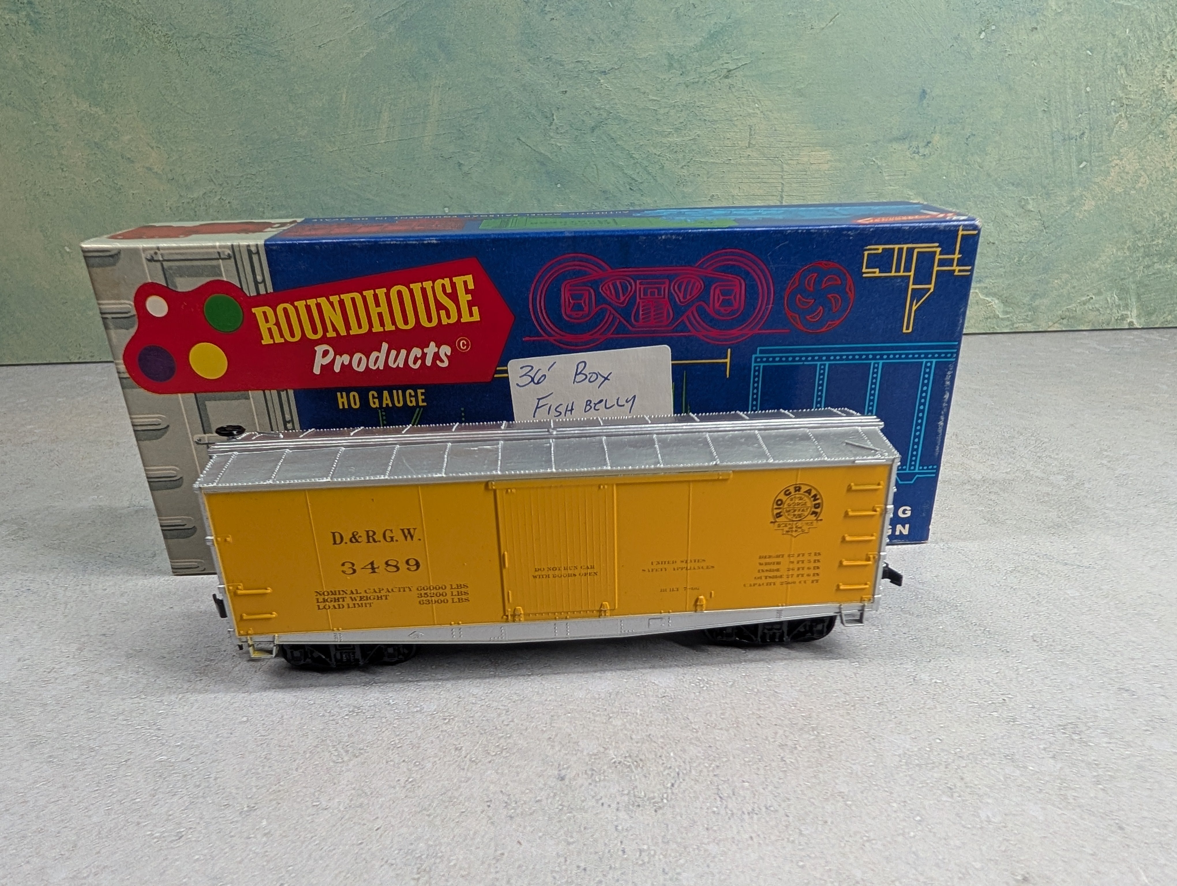 USED Roundhouse 3017 HO Scale 36' Fishbelly Box Car Rio Grande D&RGW #3489