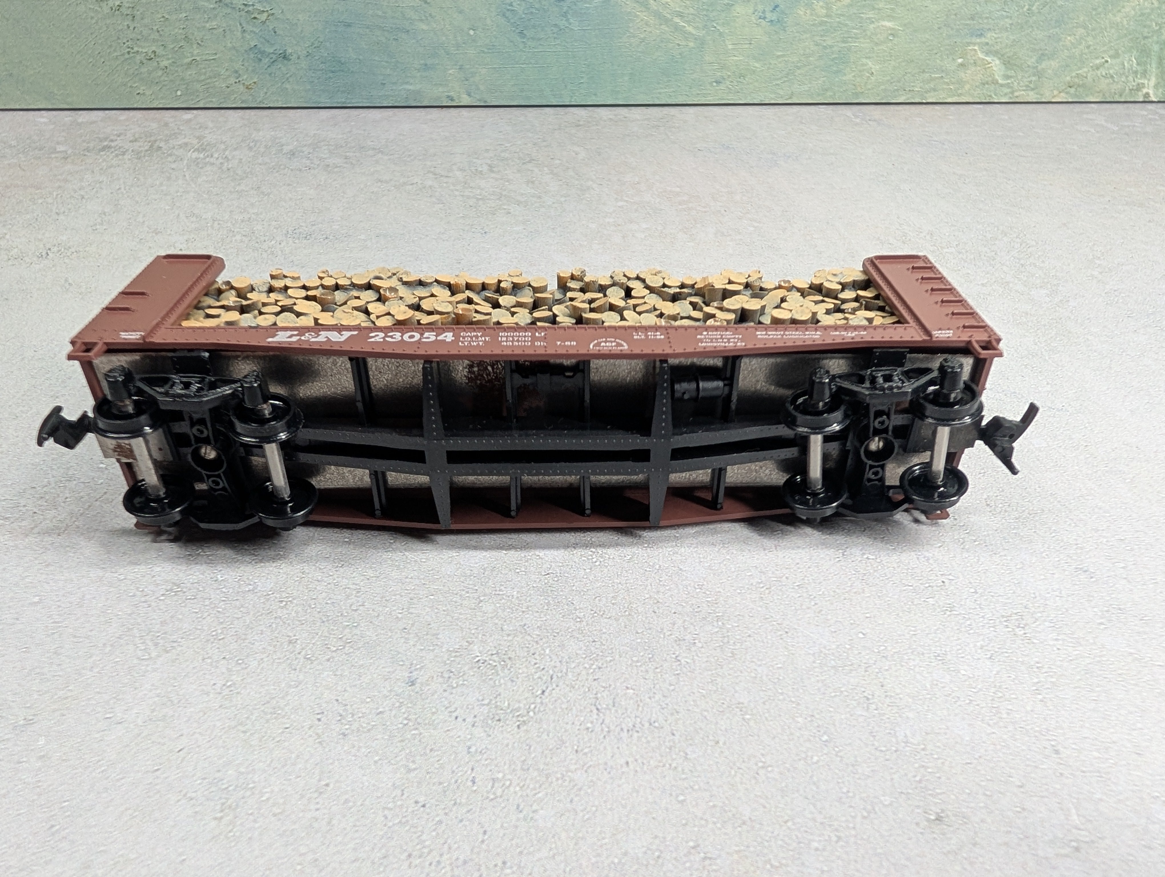 USED Athearn HO Scale 40' Bulkhead Flat Car Louisville & Nashville L&N #23054 w/ Wood Load