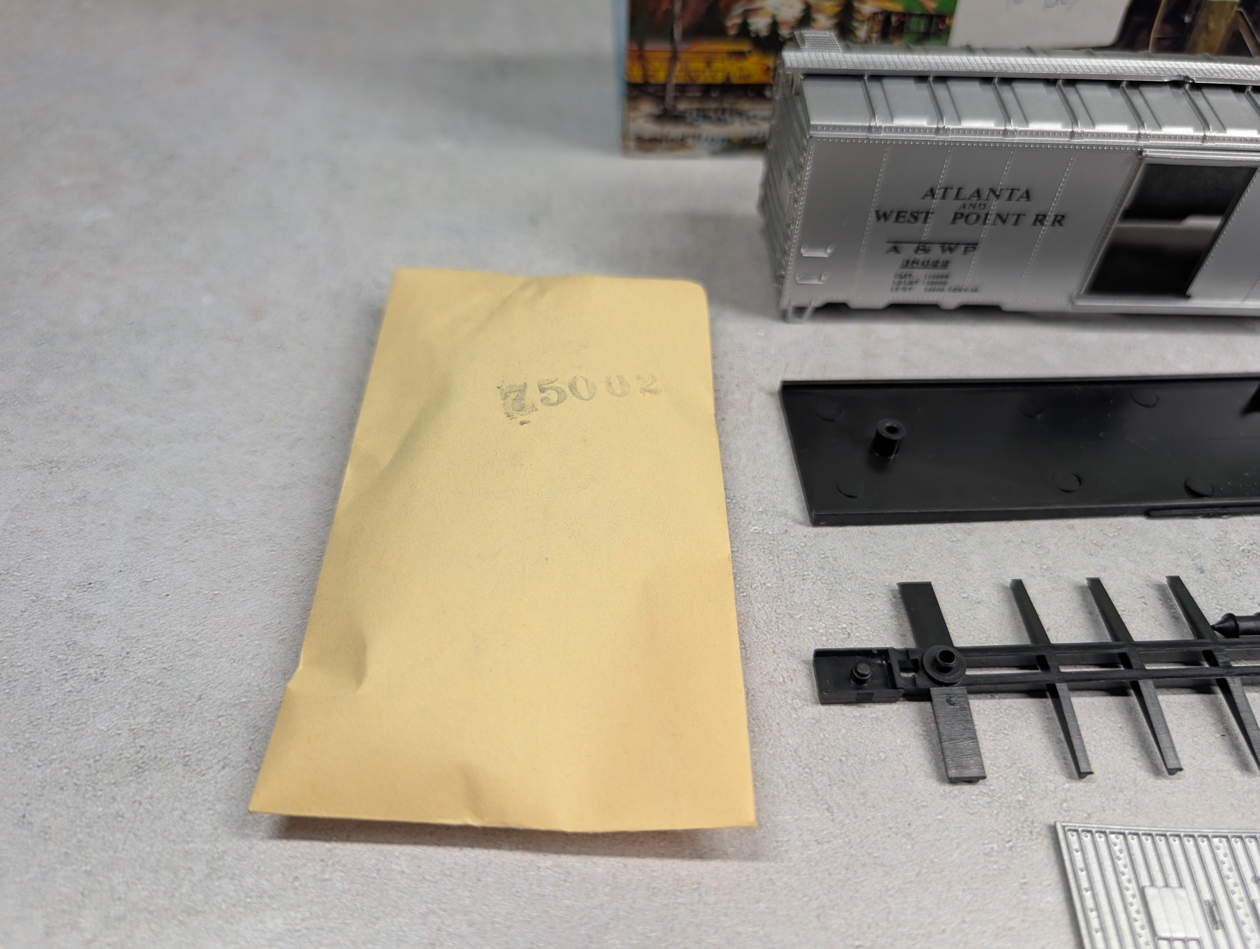 USED Athearn HO Scale 40' Box Car Atlanta & West Point A&WP #38022 Bev-Bel KIT
