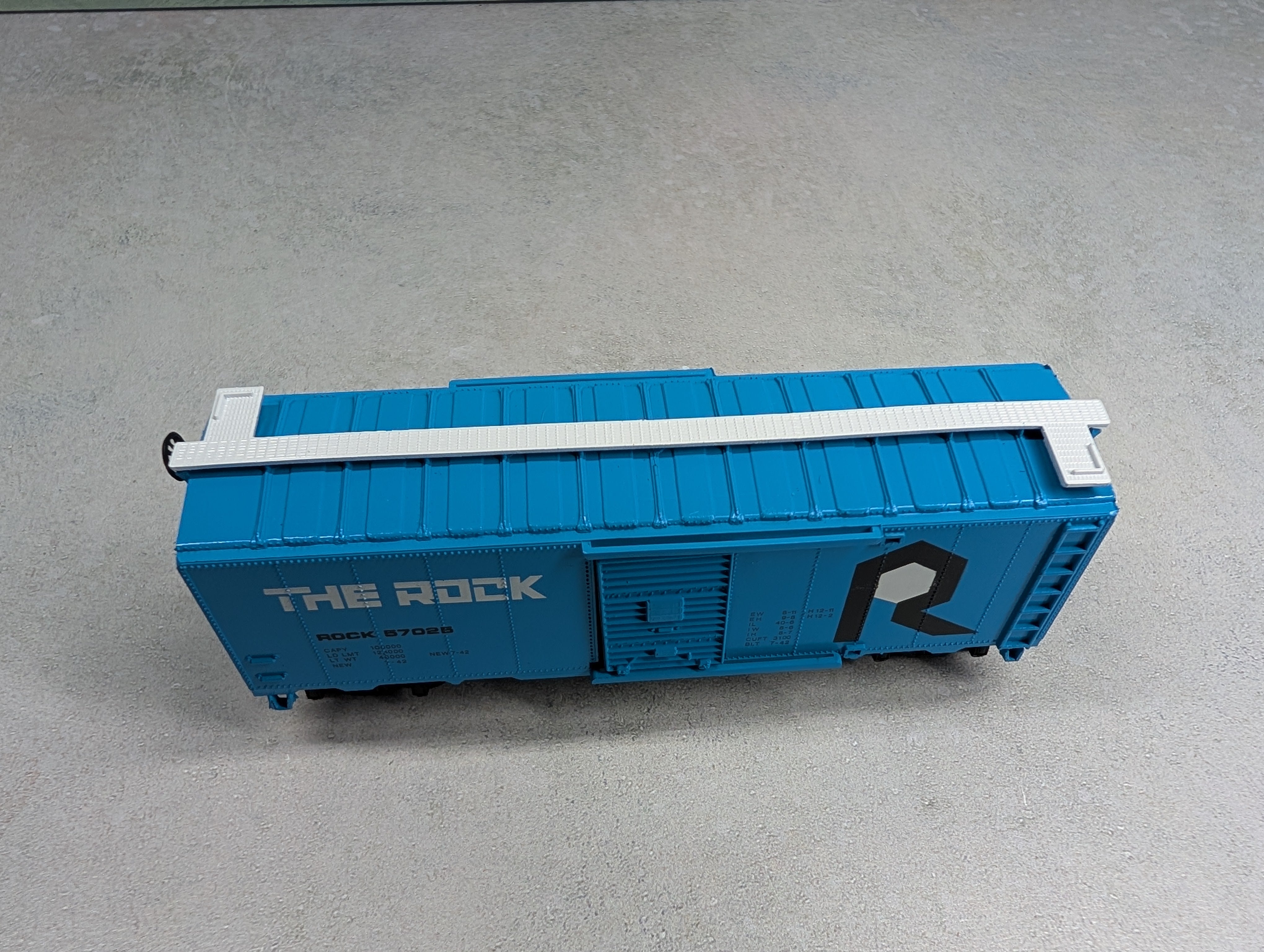 USED Bachmann HO Scale 41' Steel Box Car Rock Island #57025
