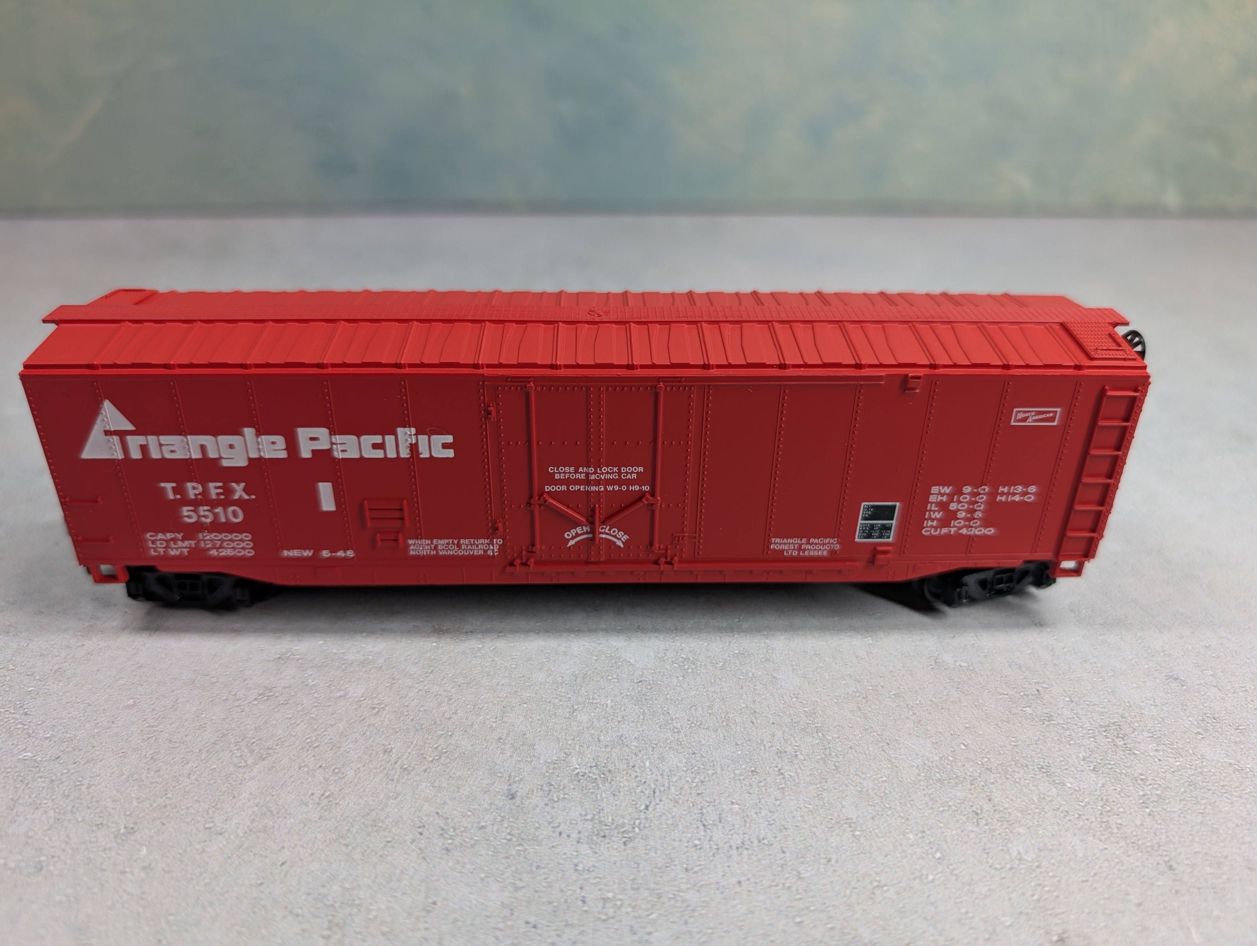 USED Bachmann HO Scale 51' Steel PD Box Car Triangle Pacific TPFX #5510