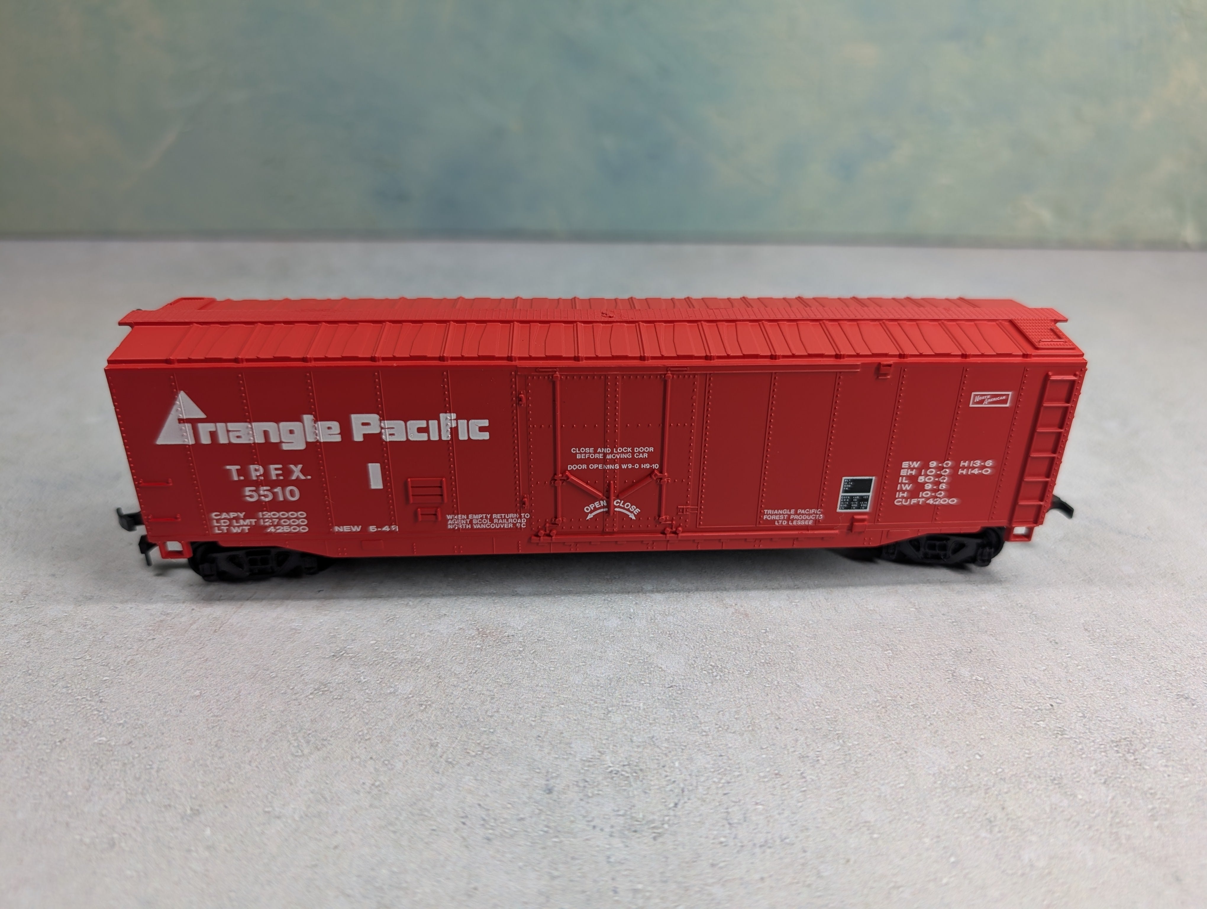 USED Bachmann HO Scale 51' Steel PD Box Car Triangle Pacific TPFX #5510