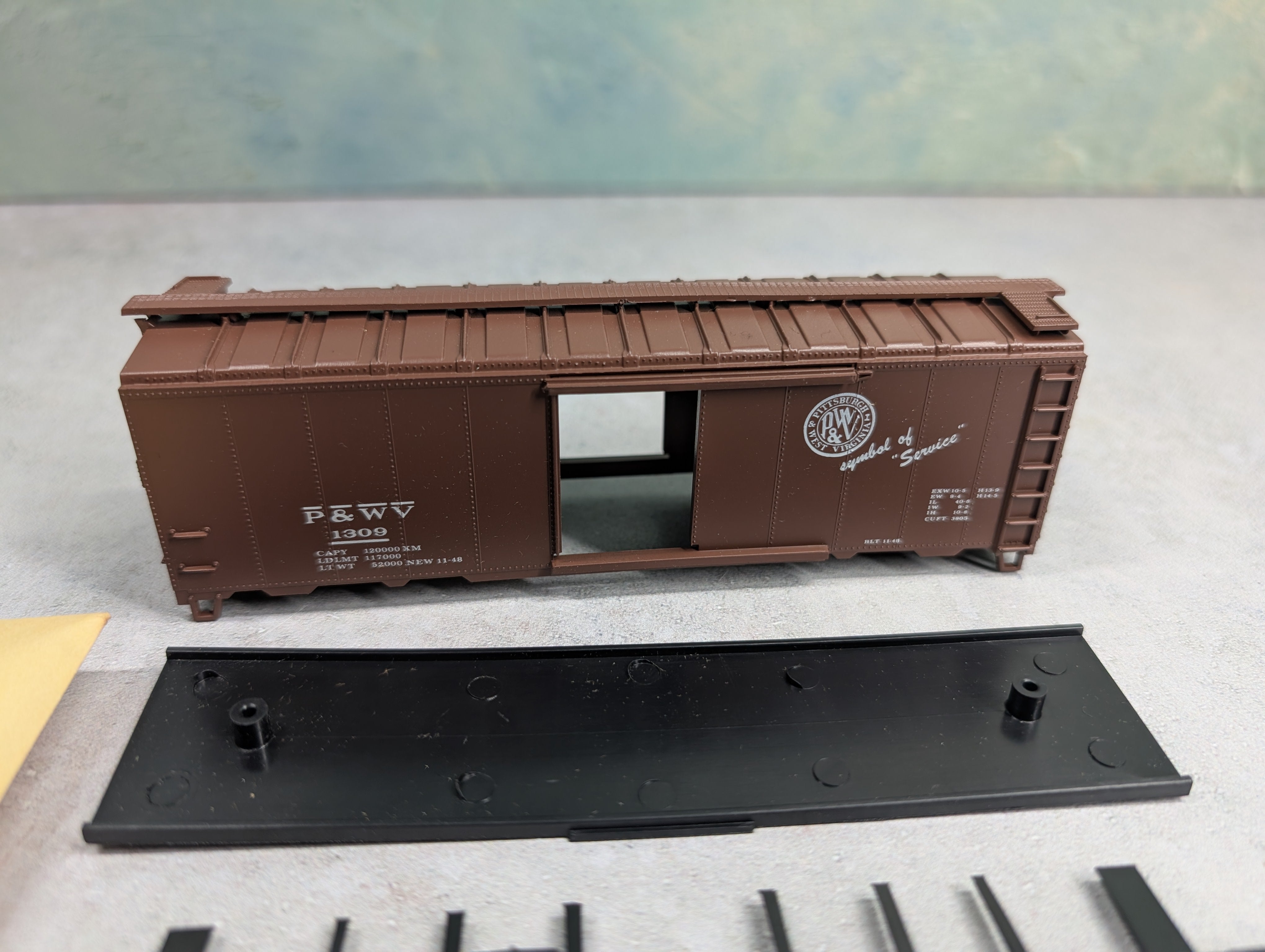USED Athearn HO Scale 40' Box Car Pittsburgh & West Virginia P&WV #1309 Bev-Bel KIT