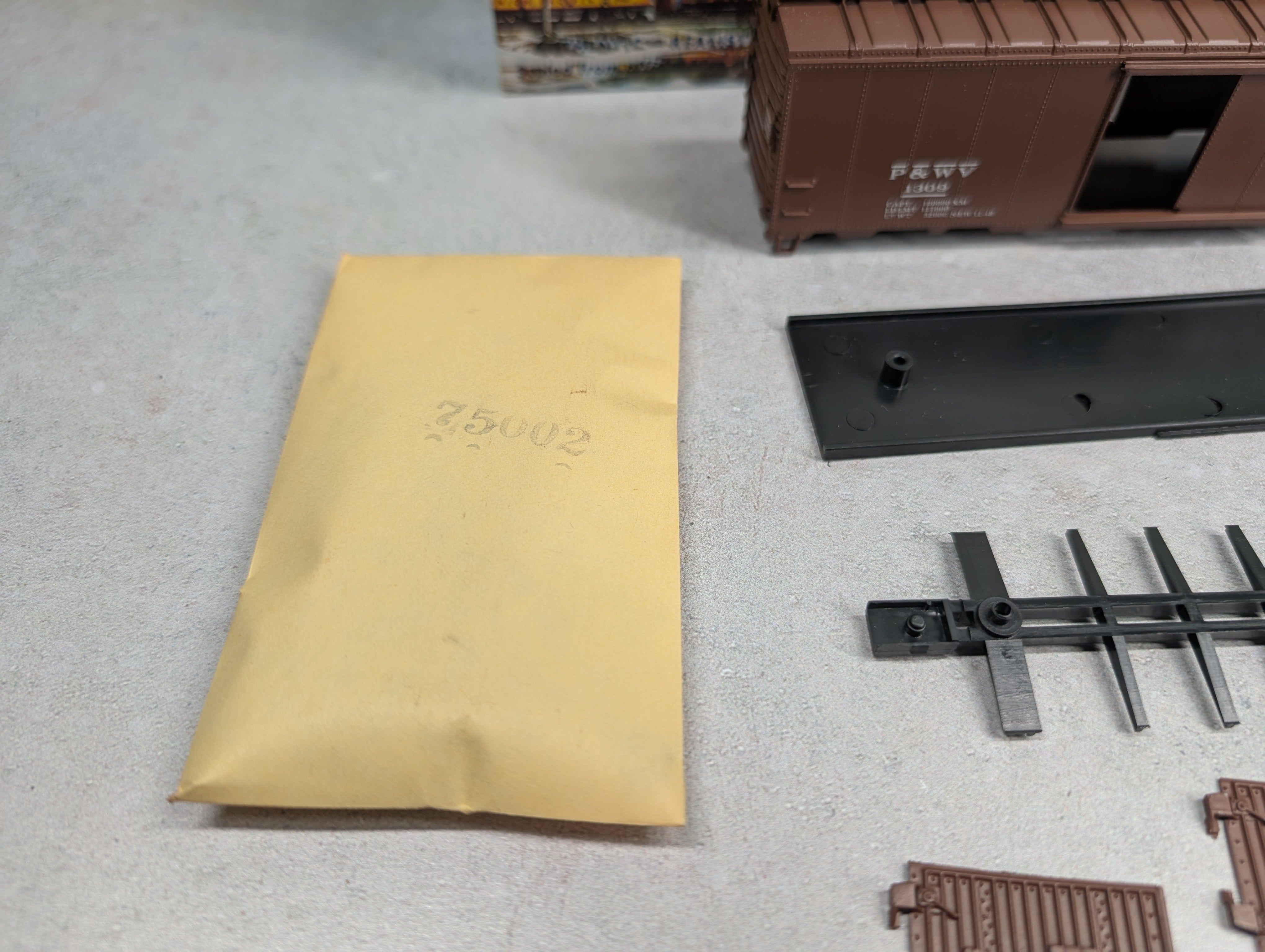 USED Athearn HO Scale 40' Box Car Pittsburgh & West Virginia P&WV #1309 Bev-Bel KIT