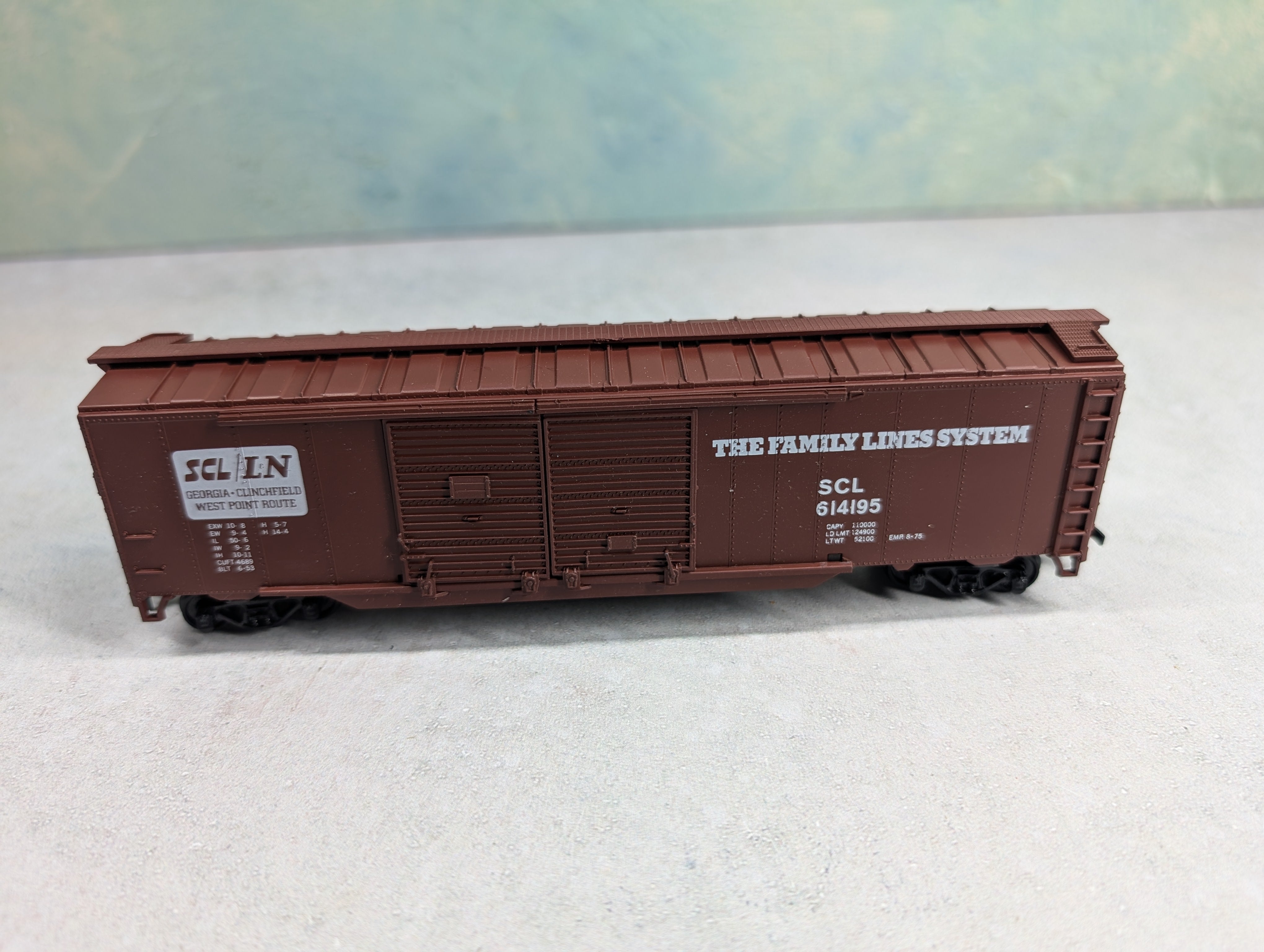 USED Athearn HO Scale 50' DD Box Car Family Lines System SCL #614195 Bev-Bel