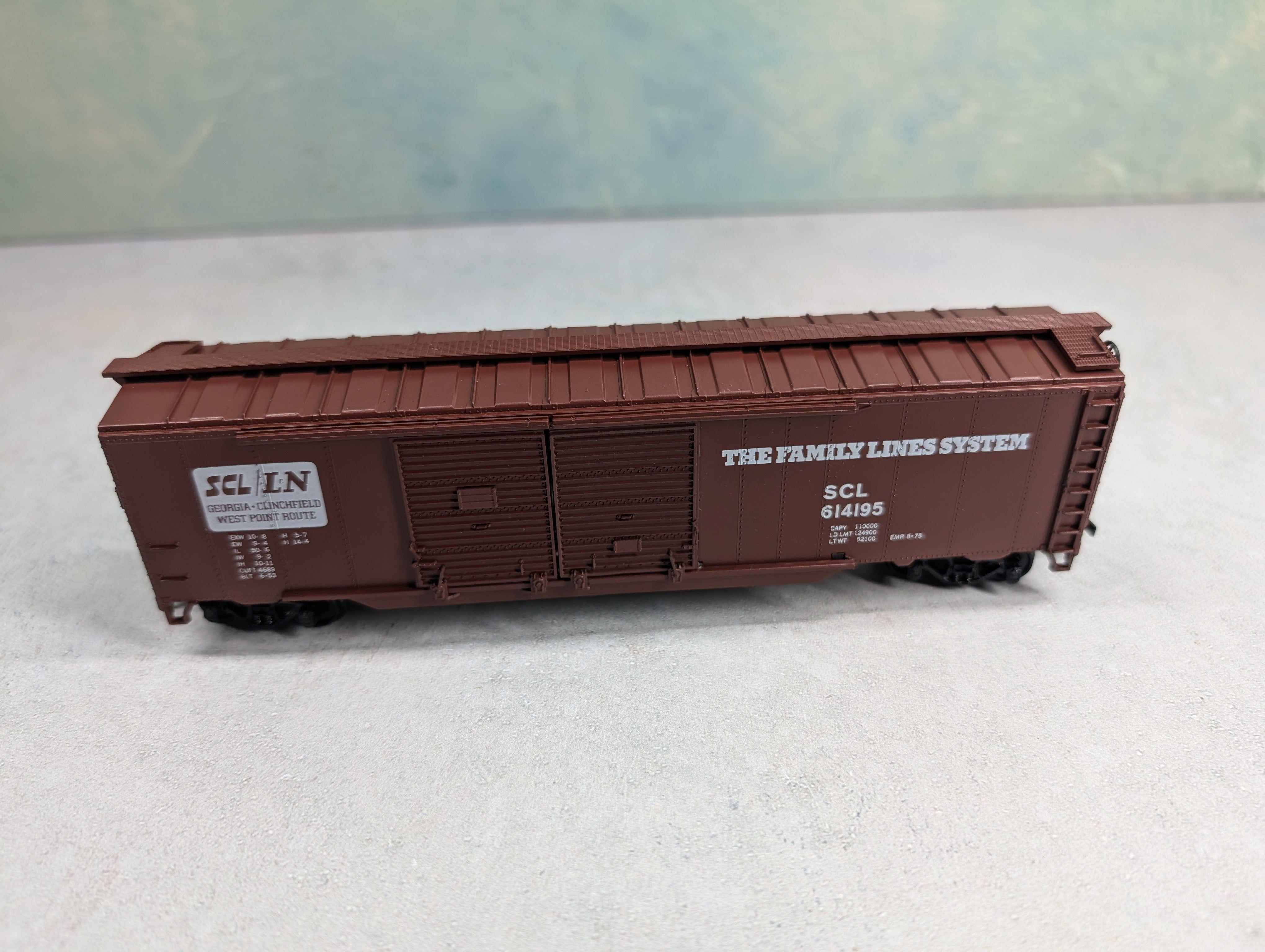 USED Athearn HO Scale 50' DD Box Car Family Lines System SCL #614195 Bev-Bel
