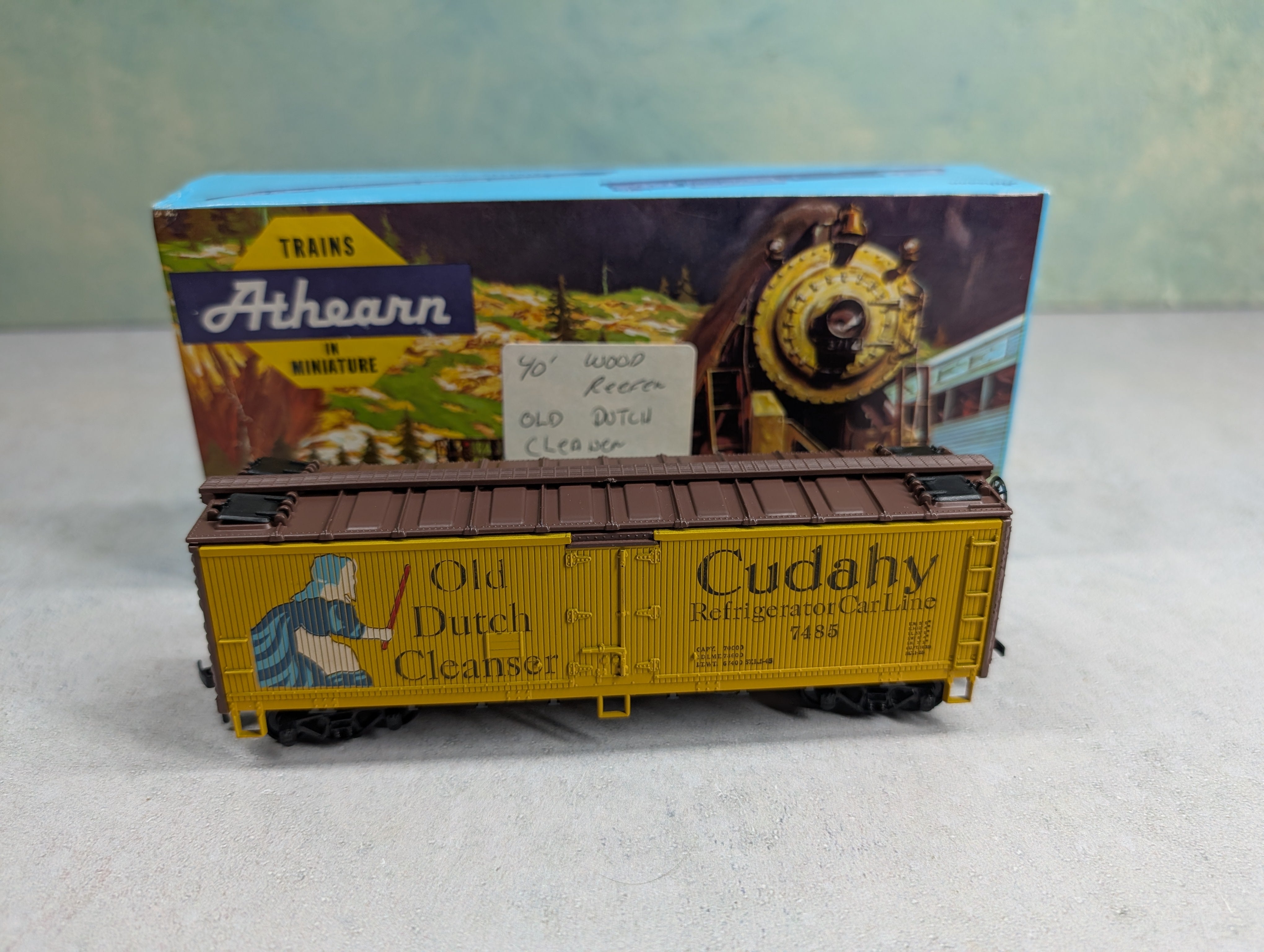 USED Athearn HO Scale 40' Wooden Reefer Box Car Old Dutch Cleanser #7485