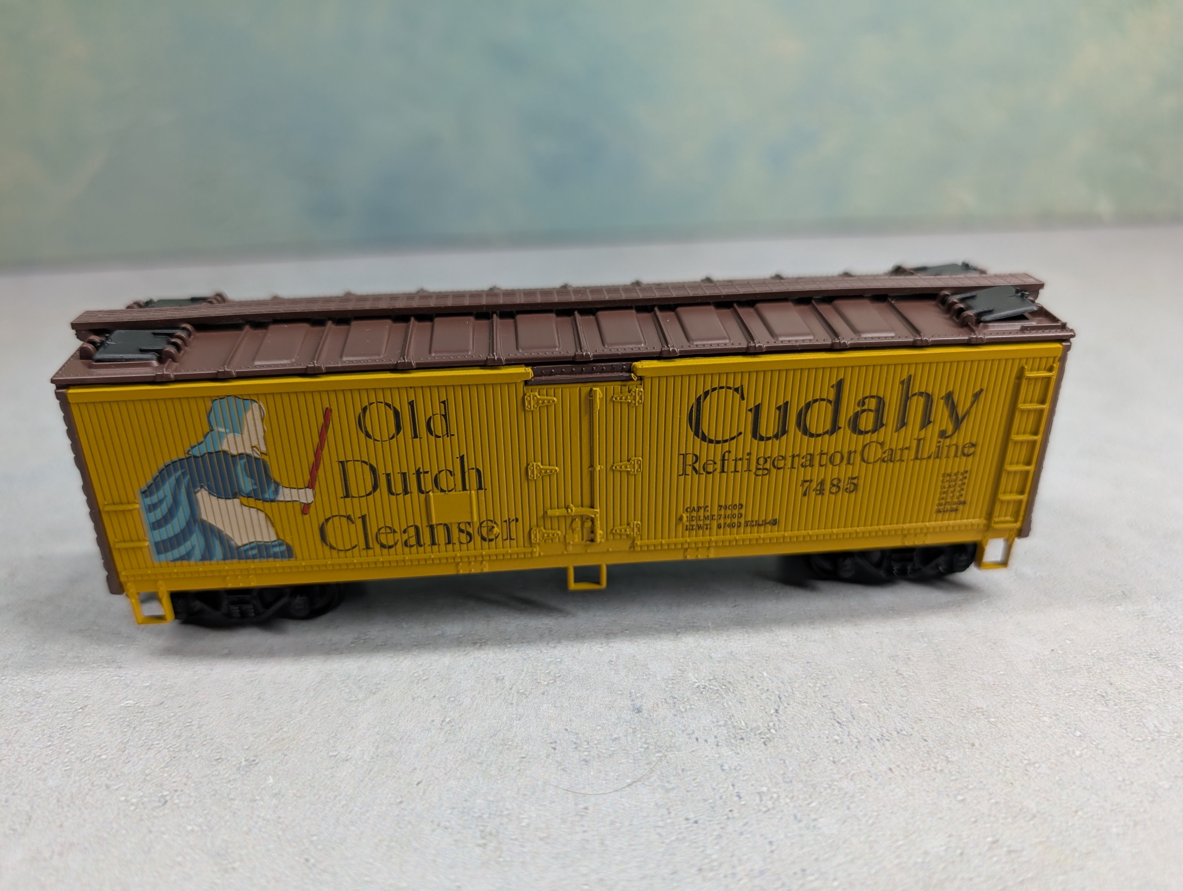 USED Athearn HO Scale 40' Wooden Reefer Box Car Old Dutch Cleanser #7485