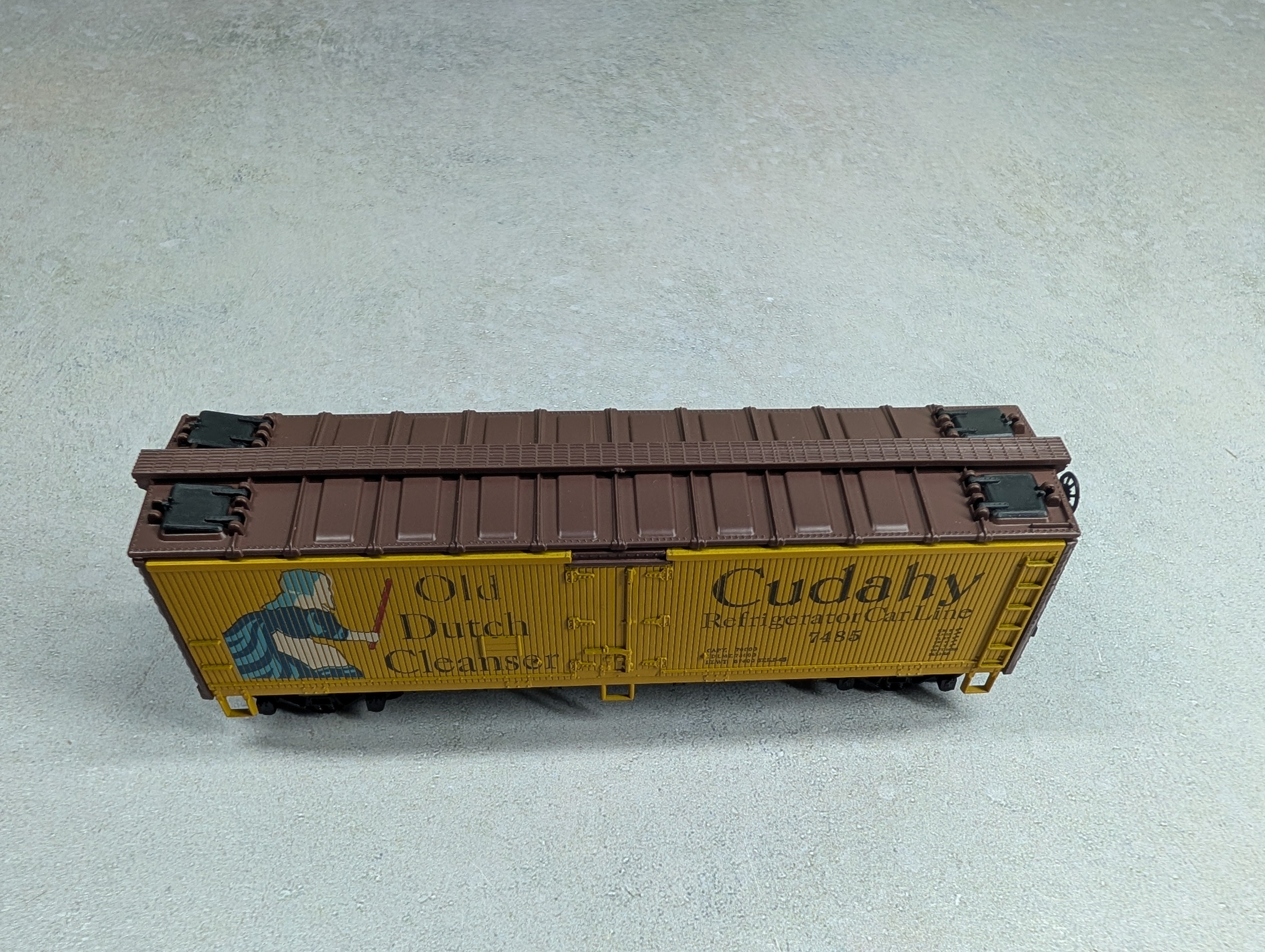 USED Athearn HO Scale 40' Wooden Reefer Box Car Old Dutch Cleanser #7485