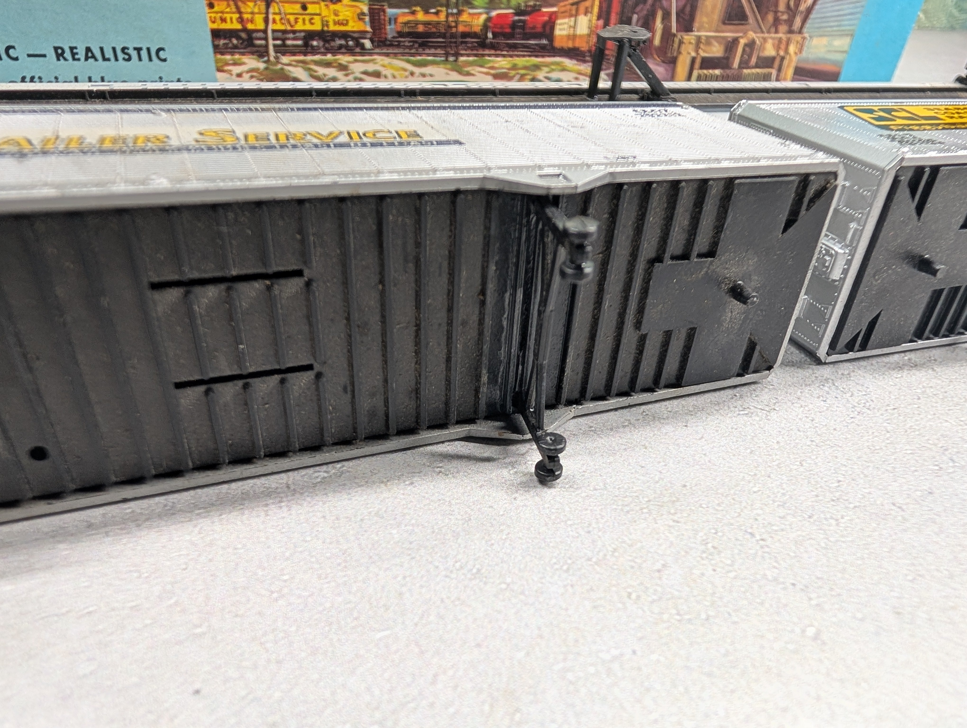 USED Athearn HO Scale 86' Flat Car w/ 2 Trailers Chesapeake and Ohio C&O #81419