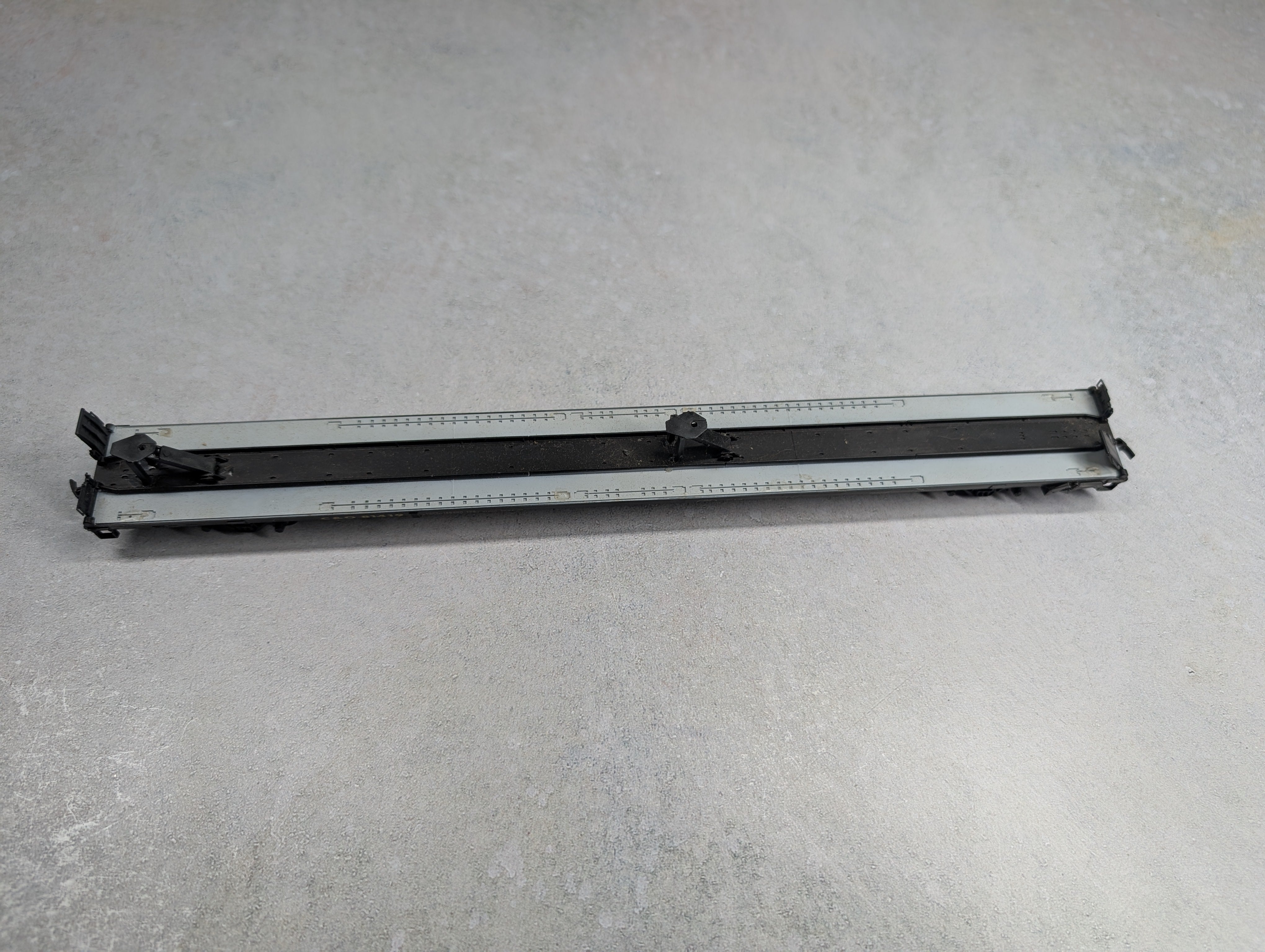 USED Athearn HO Scale 86' Flat Car w/ 2 Trailers Chesapeake and Ohio C&O #81419