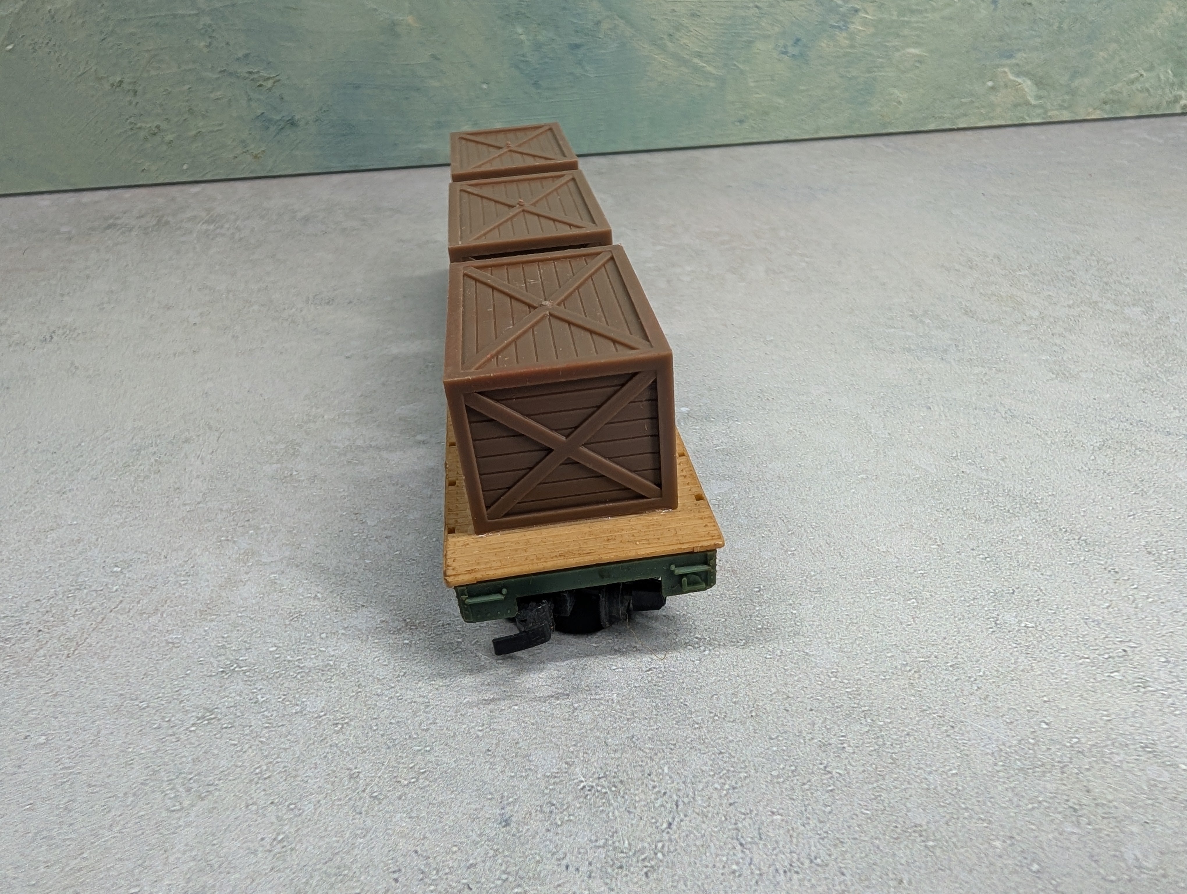 USED Mantua HO Scale 50' Flat Car Santa Fe ATSF #90806 w/ Crate Load