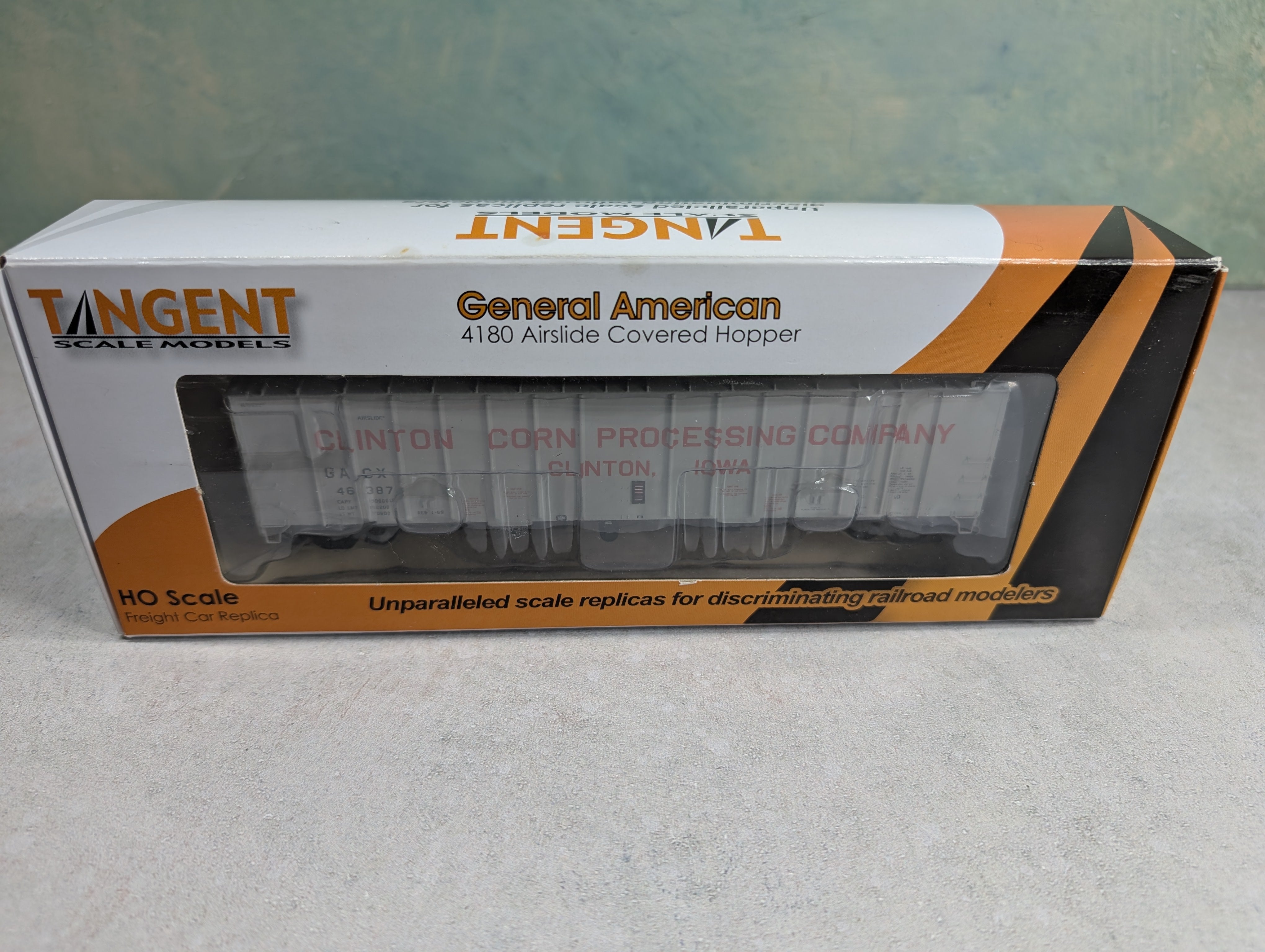 Tangent 16016-03 HO Scale General American 4180 Airslide Covered Hopper Clinton Corn Processing GACX #46387