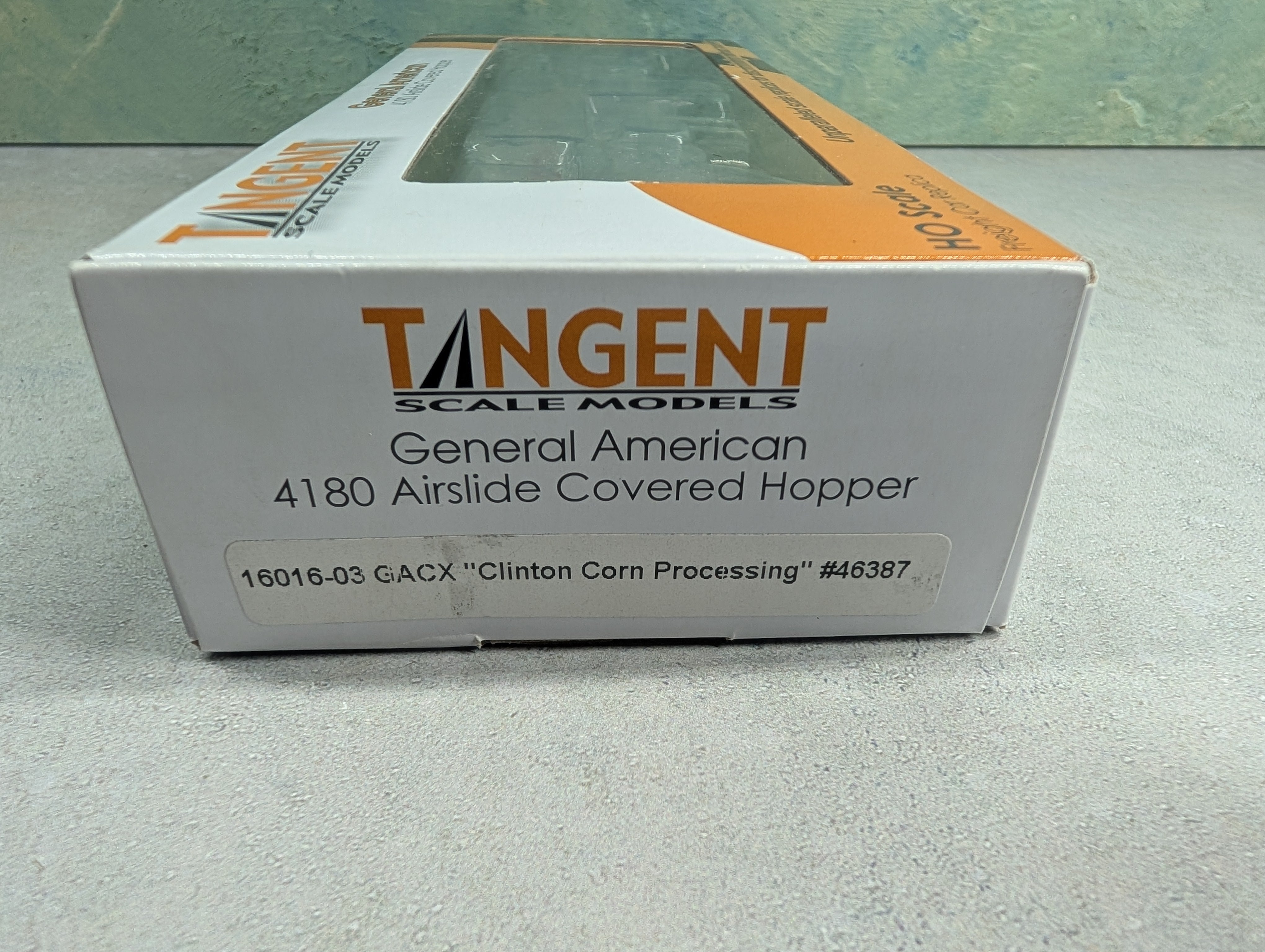 Tangent 16016-03 HO Scale General American 4180 Airslide Covered Hopper Clinton Corn Processing GACX #46387