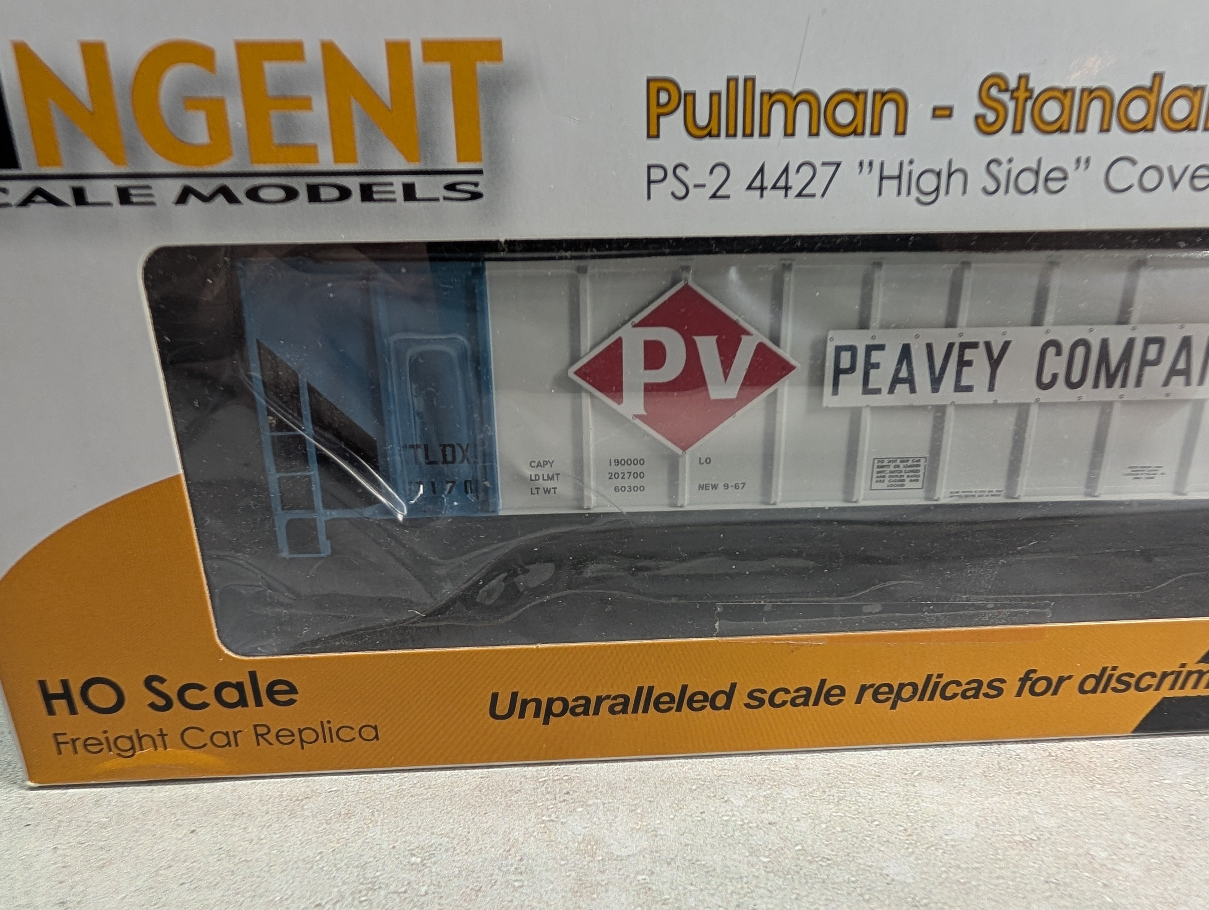 Tangent 21021-04 HO Scale PS-2 4427 High Side Covered Hopper Peavey Company TLDX #7170