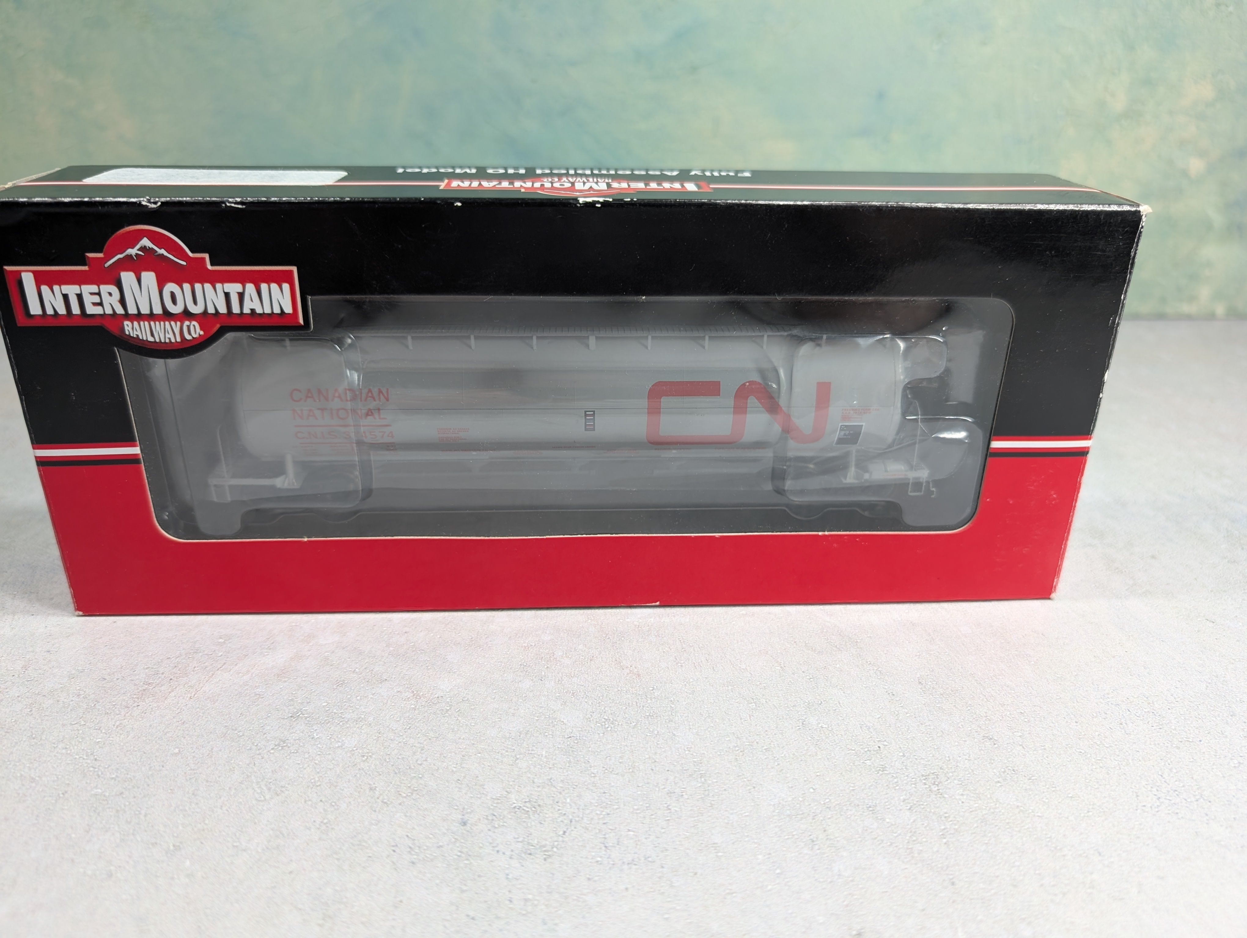 Intermountain 48901-06 HO Scale Procor Pressure Flow Hopper Canadian National CNIS #374574