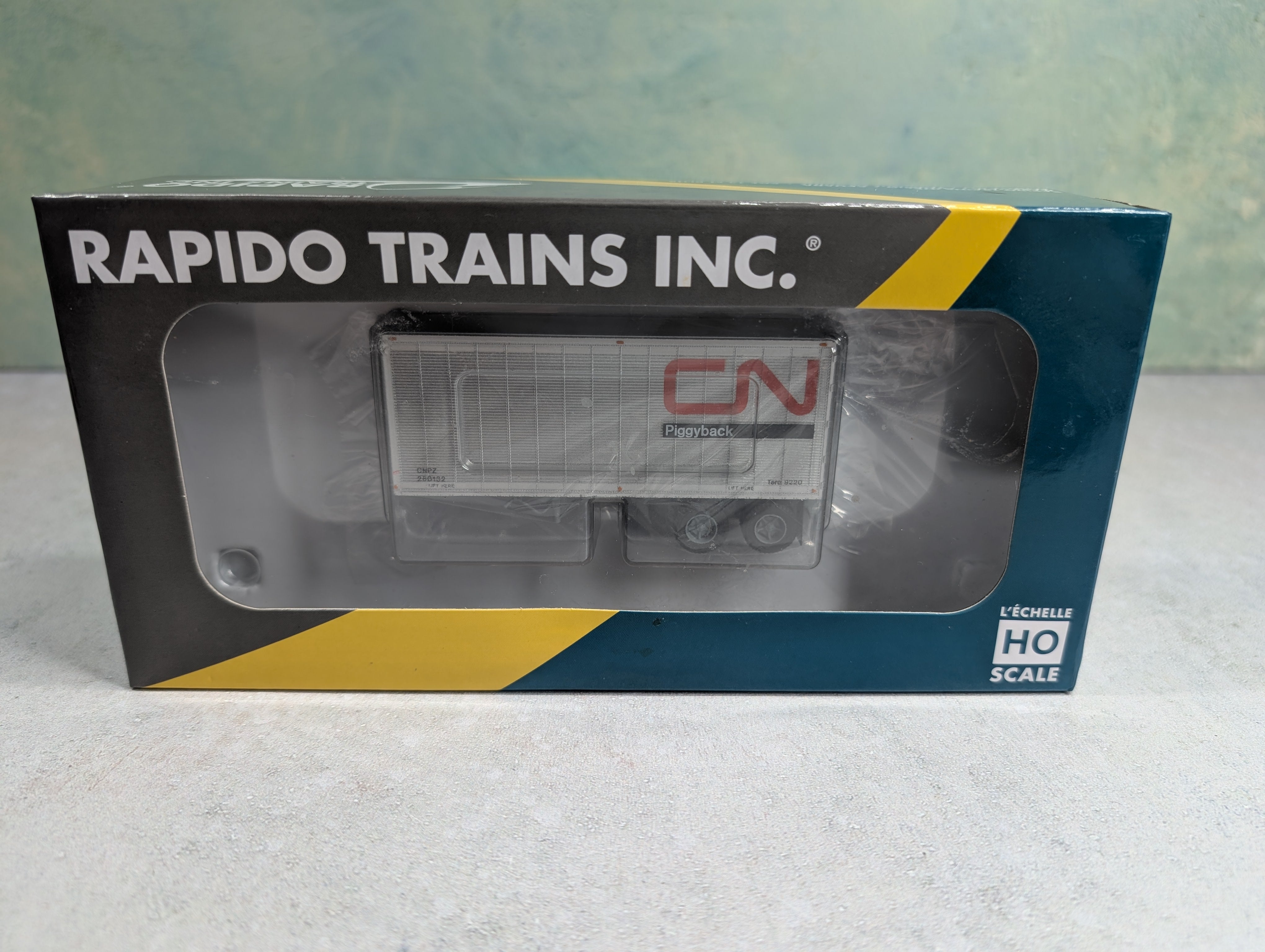 Rapido 403090 HO Scale 26' Can-Car Trailer w/ Side Door Piggyback Canadian National CNPZ #260132