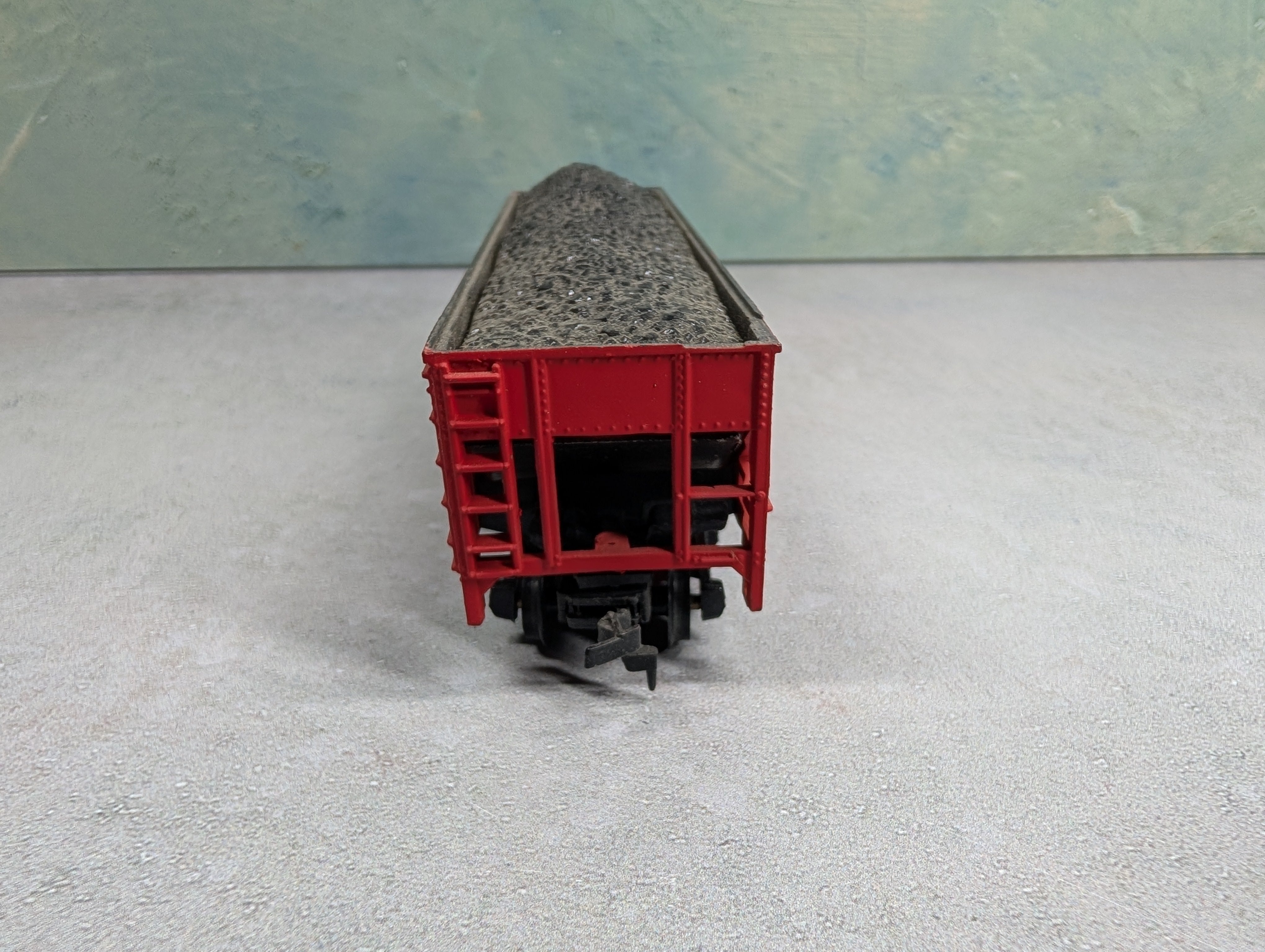 USED Lionel HO Scale Quad Hopper Canadian Pacific CP #8755 w/ Load