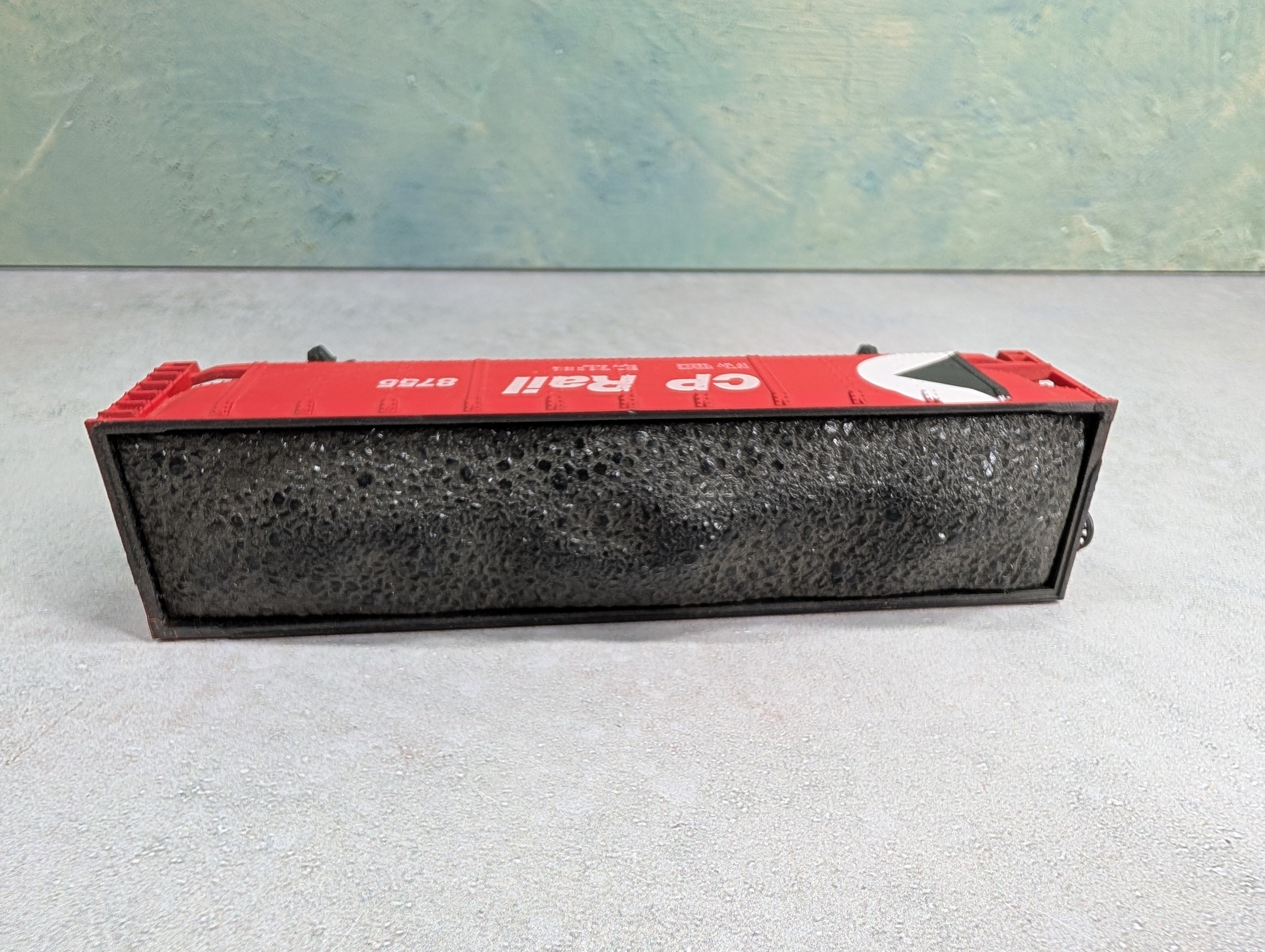 USED Lionel HO Scale Quad Hopper Canadian Pacific CP #8755 w/ Load