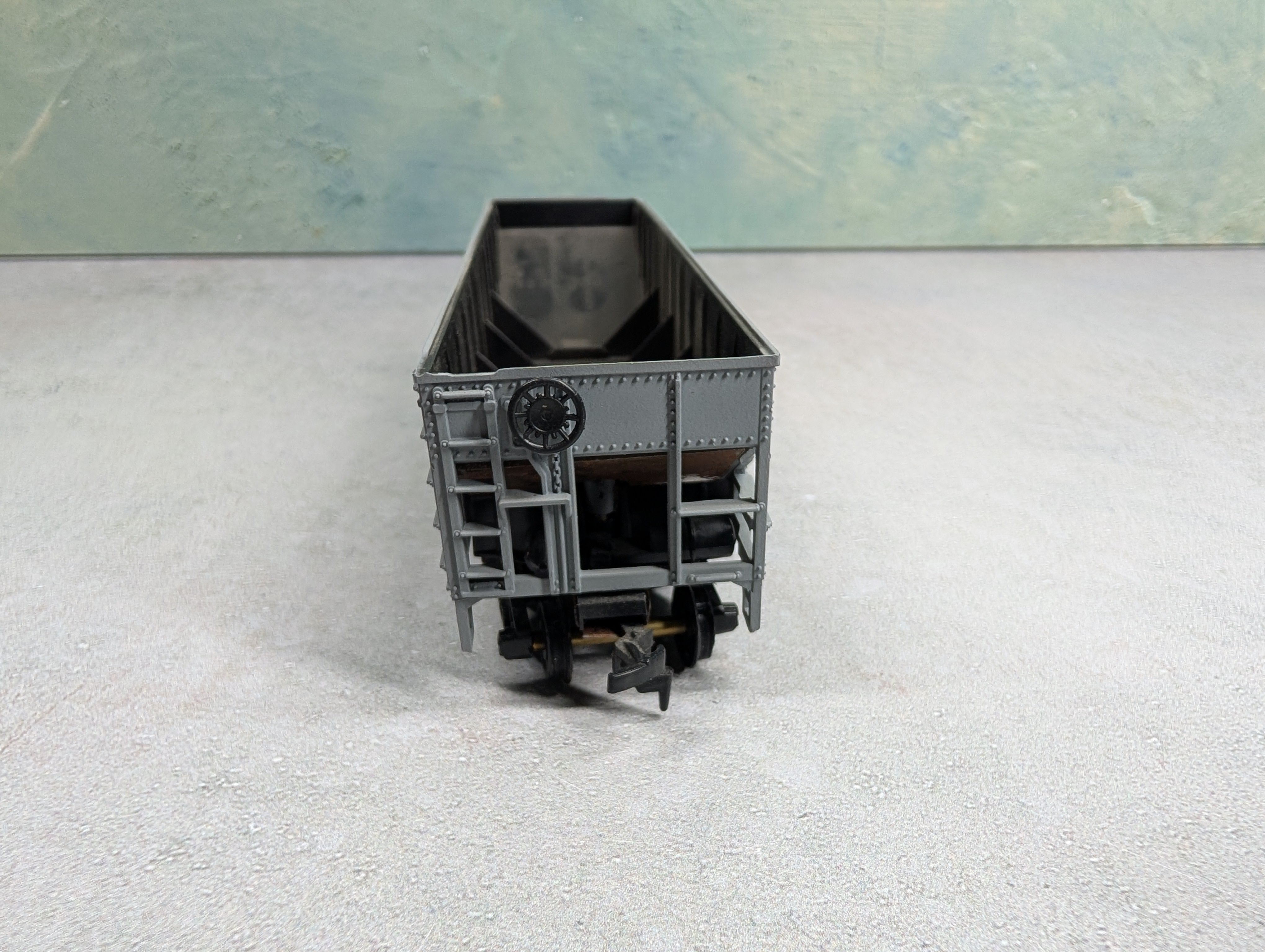 USED Athearn HO Scale Operating Quad Hopper Western Maryland