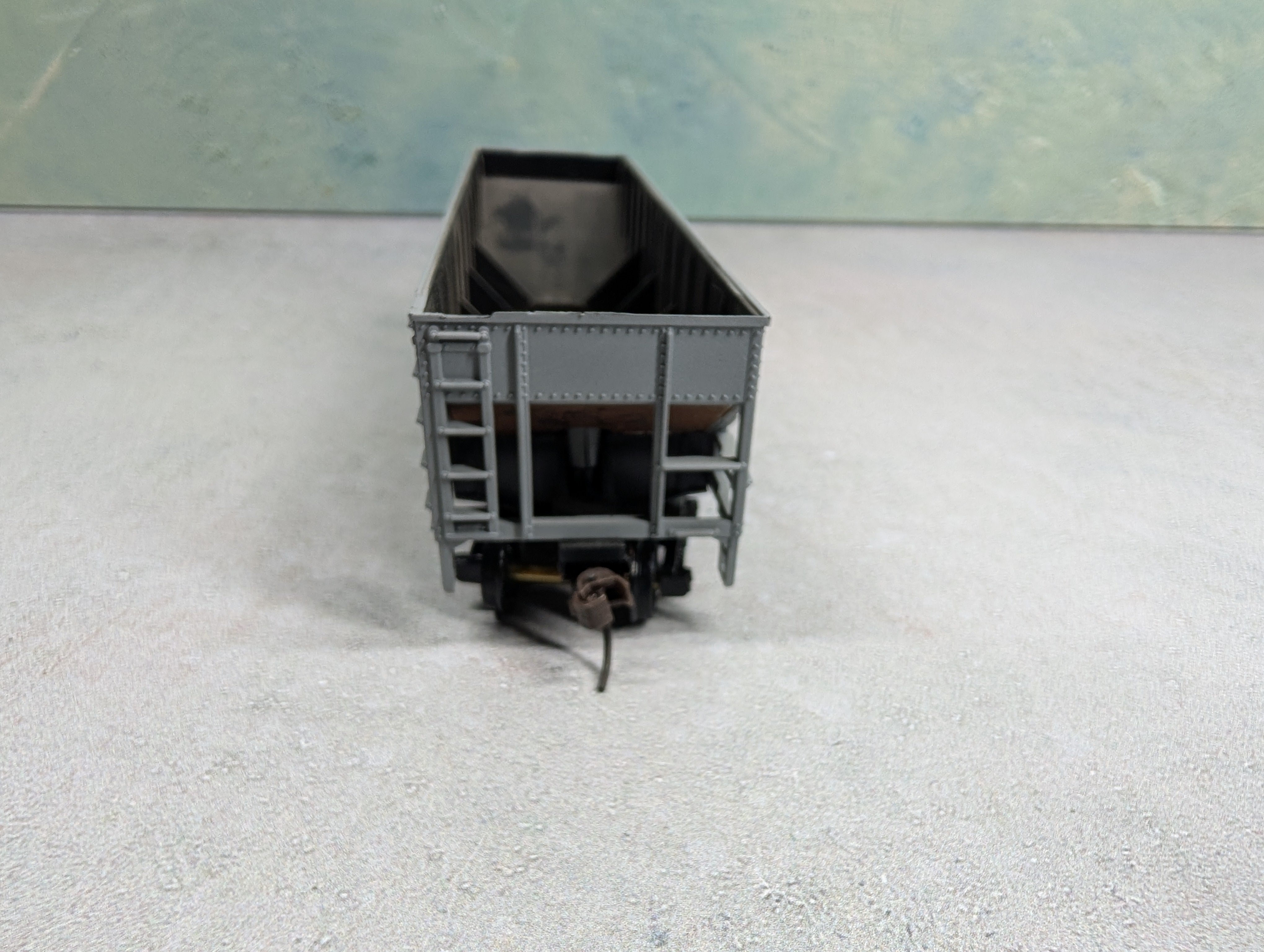 USED Athearn HO Scale Operating Quad Hopper Western Maryland