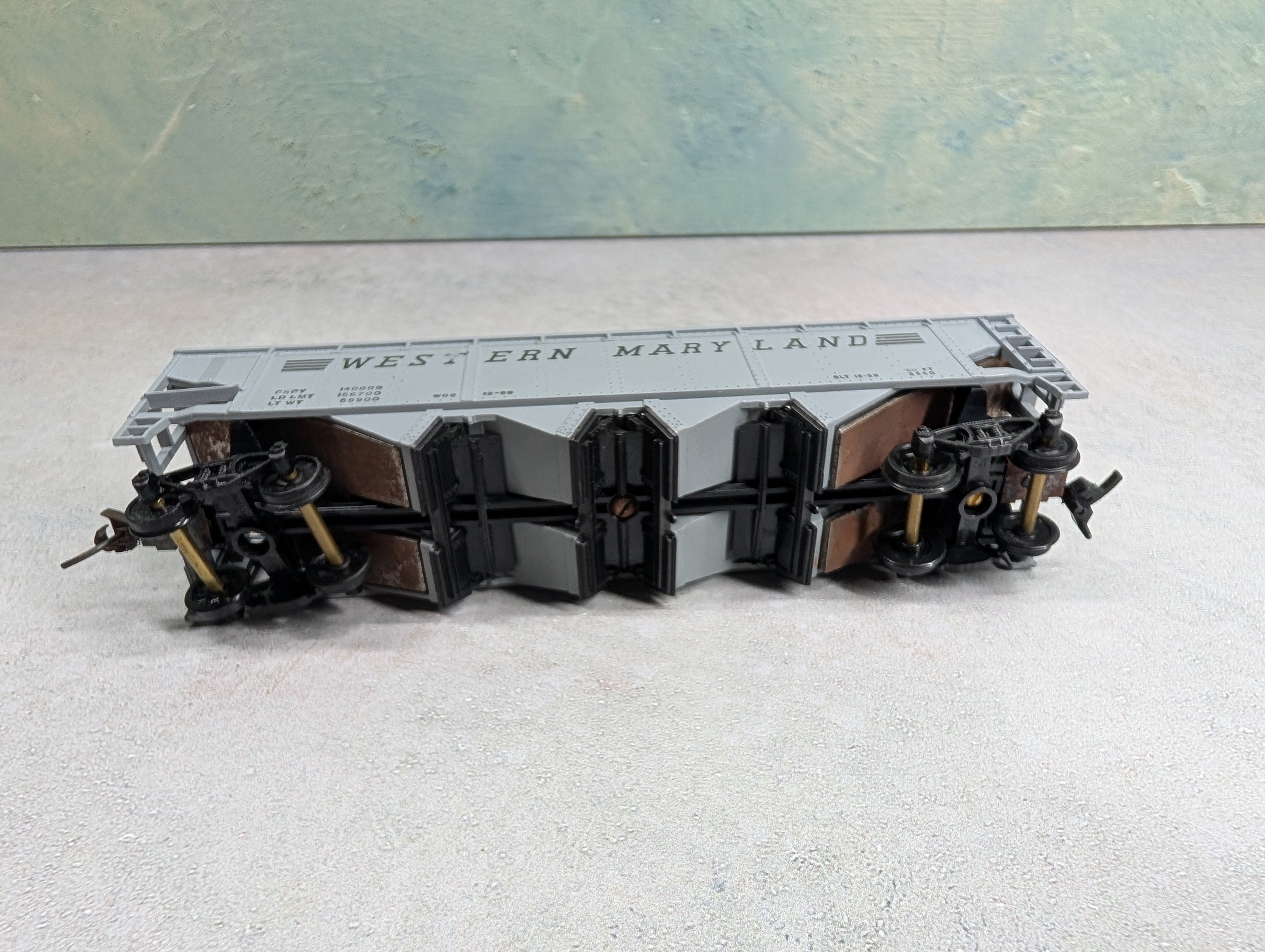 USED Athearn HO Scale Operating Quad Hopper Western Maryland