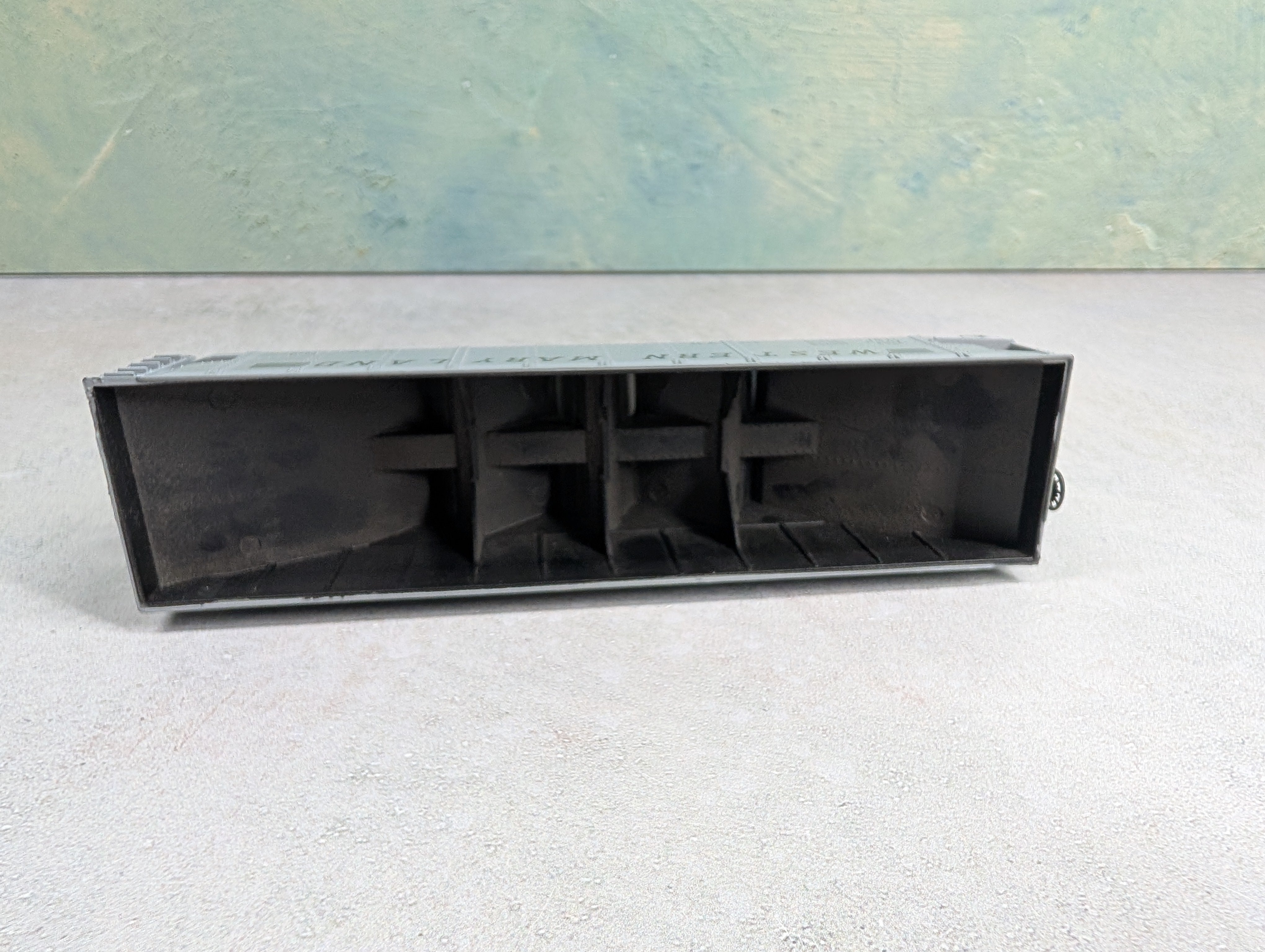 USED Athearn HO Scale Operating Quad Hopper Western Maryland