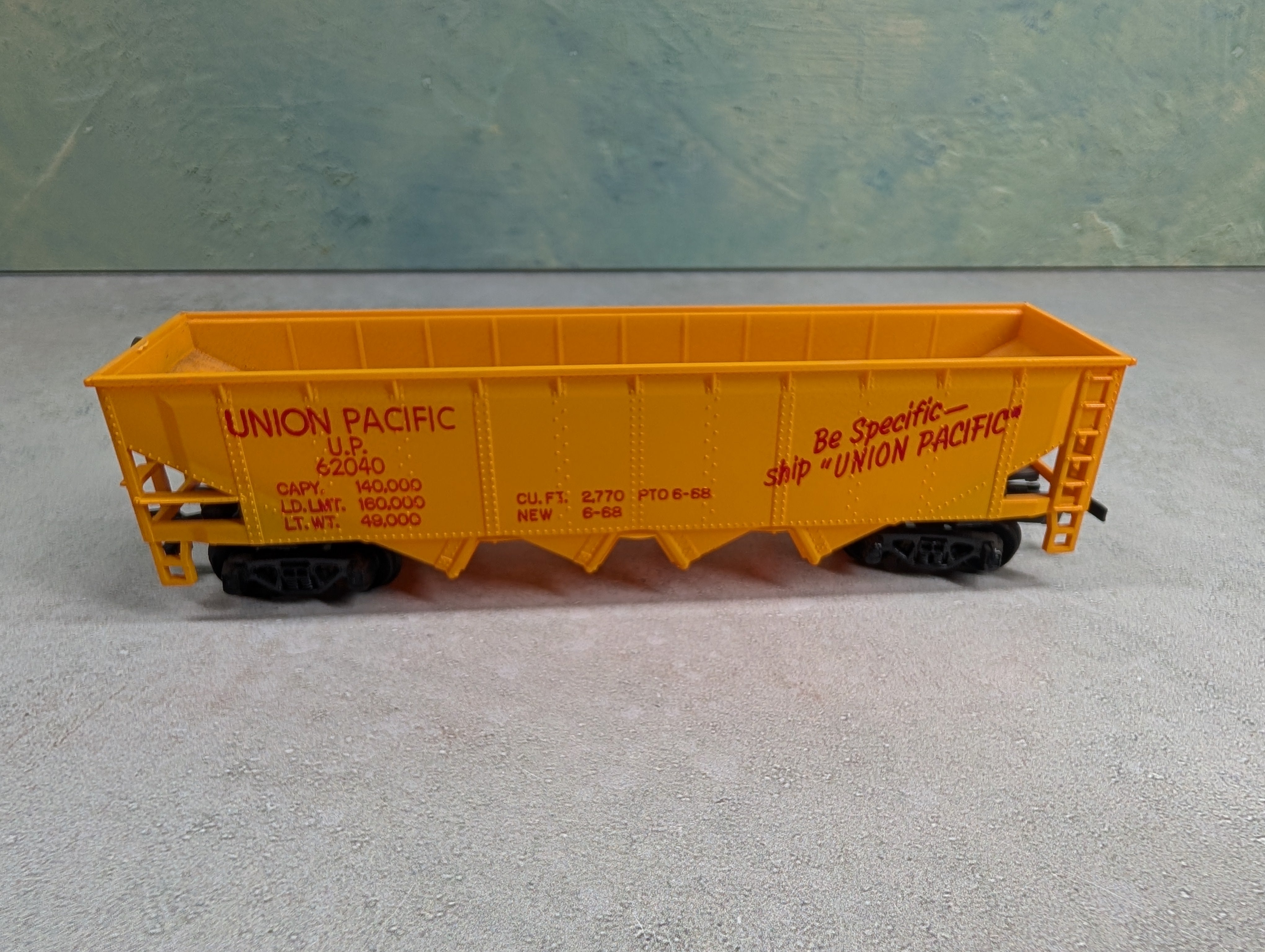 USED Tyco HO Scale Quad Hopper Union Pacific UP #62040