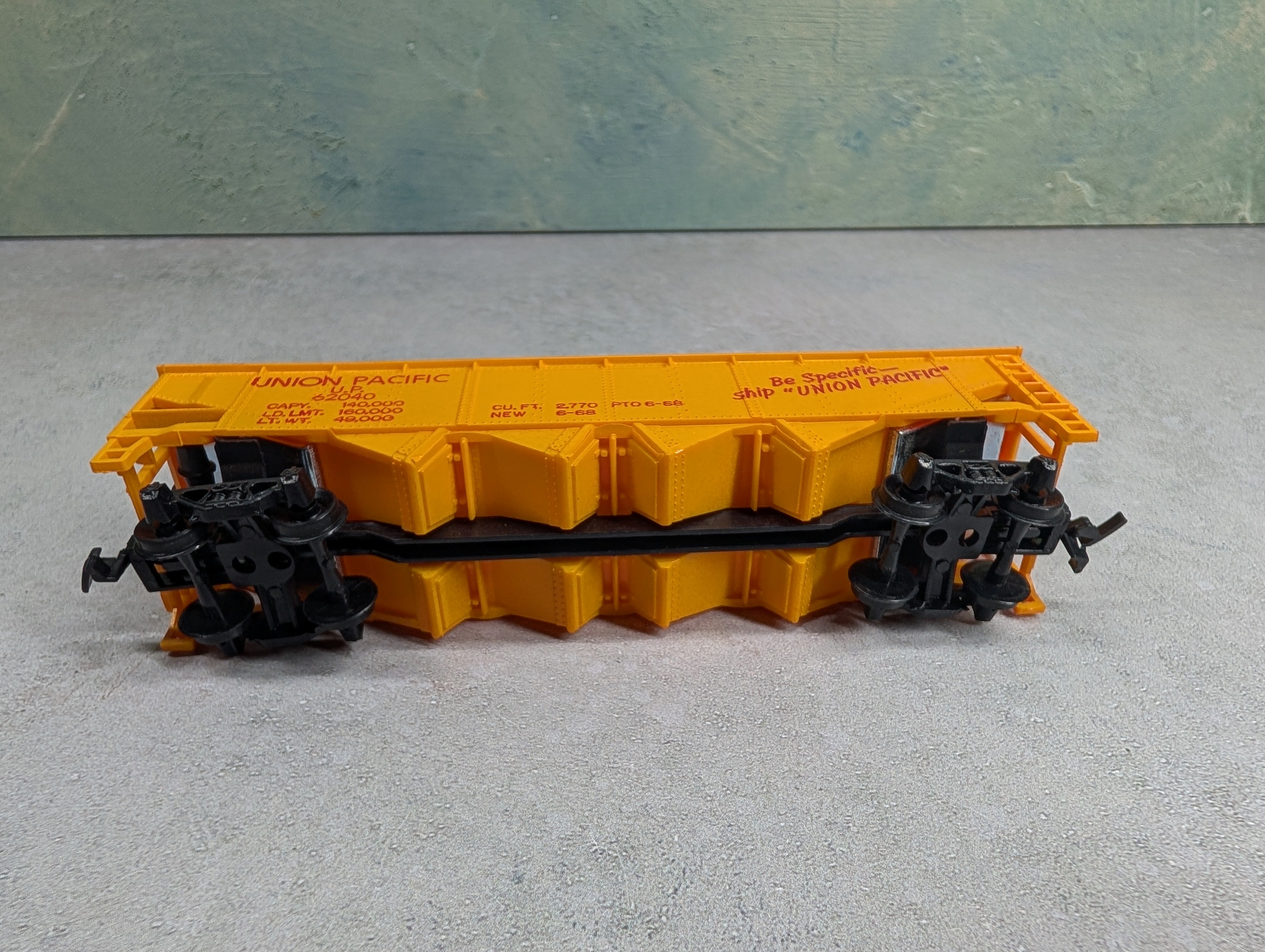 USED Tyco HO Scale Quad Hopper Union Pacific UP #62040
