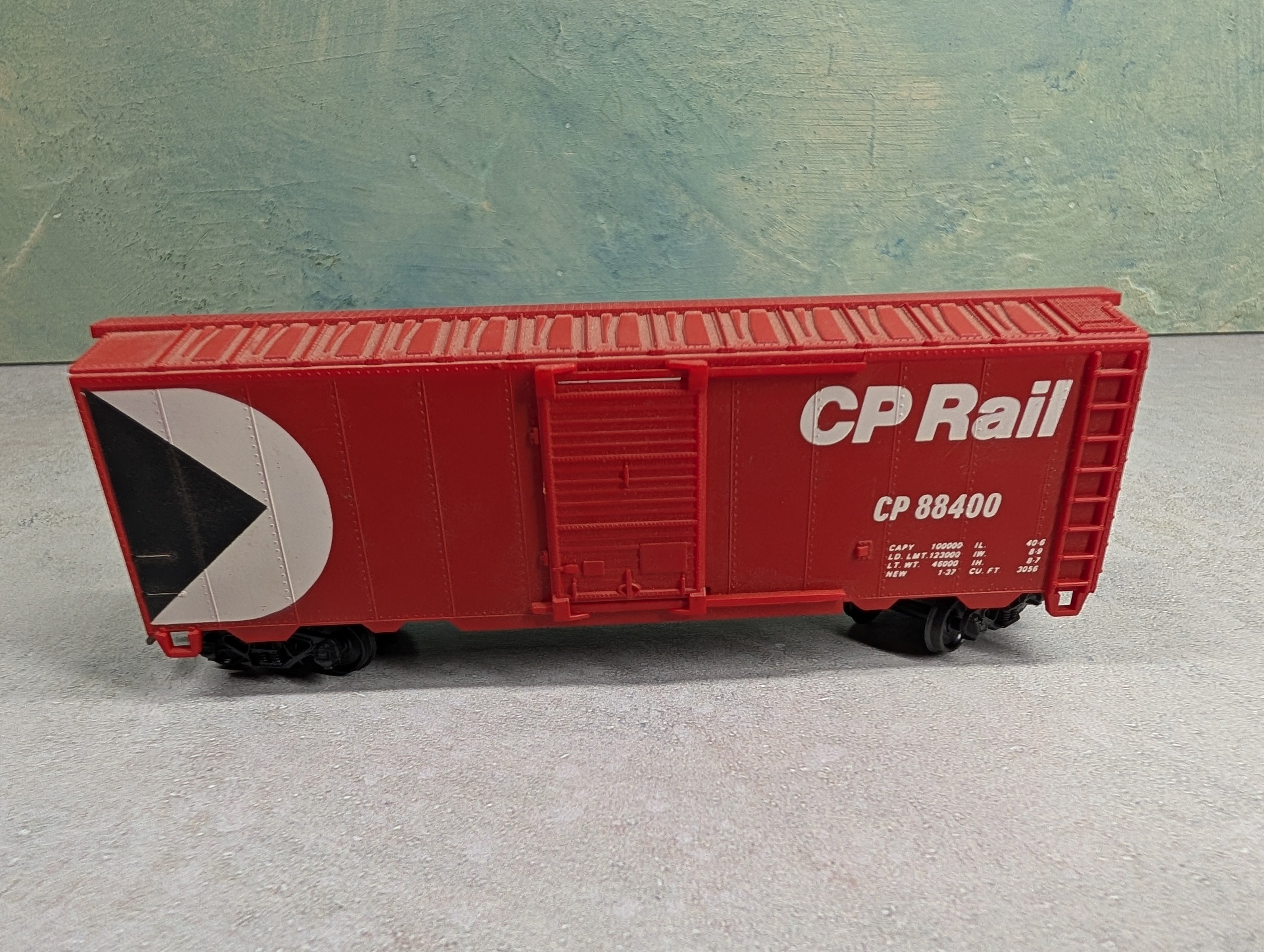 USED Lionel HO Scale 40' Box Car Canadian Pacific CP #88400