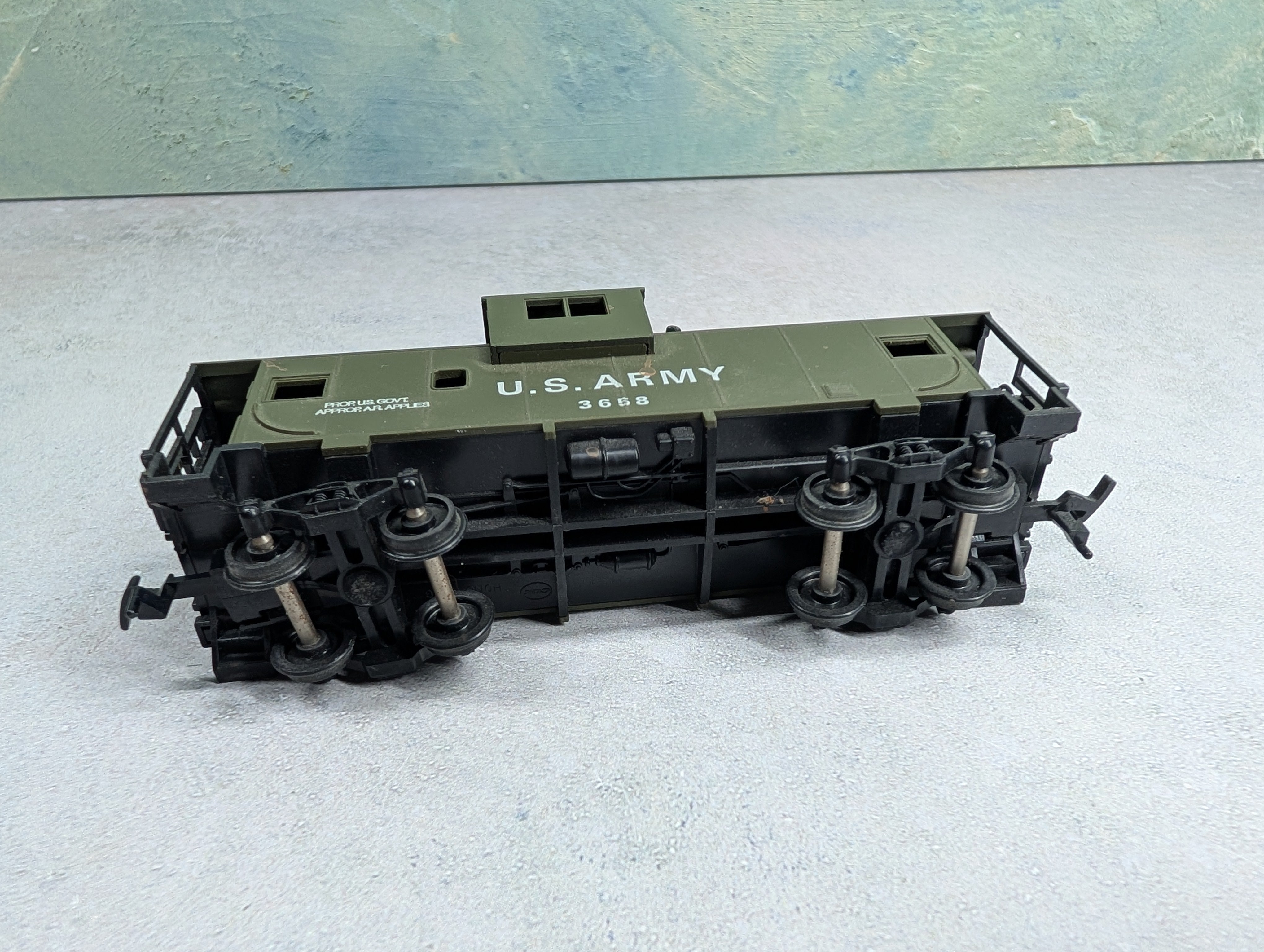 USED Cox #6171-8 HO Scale Caboose US Army #3658