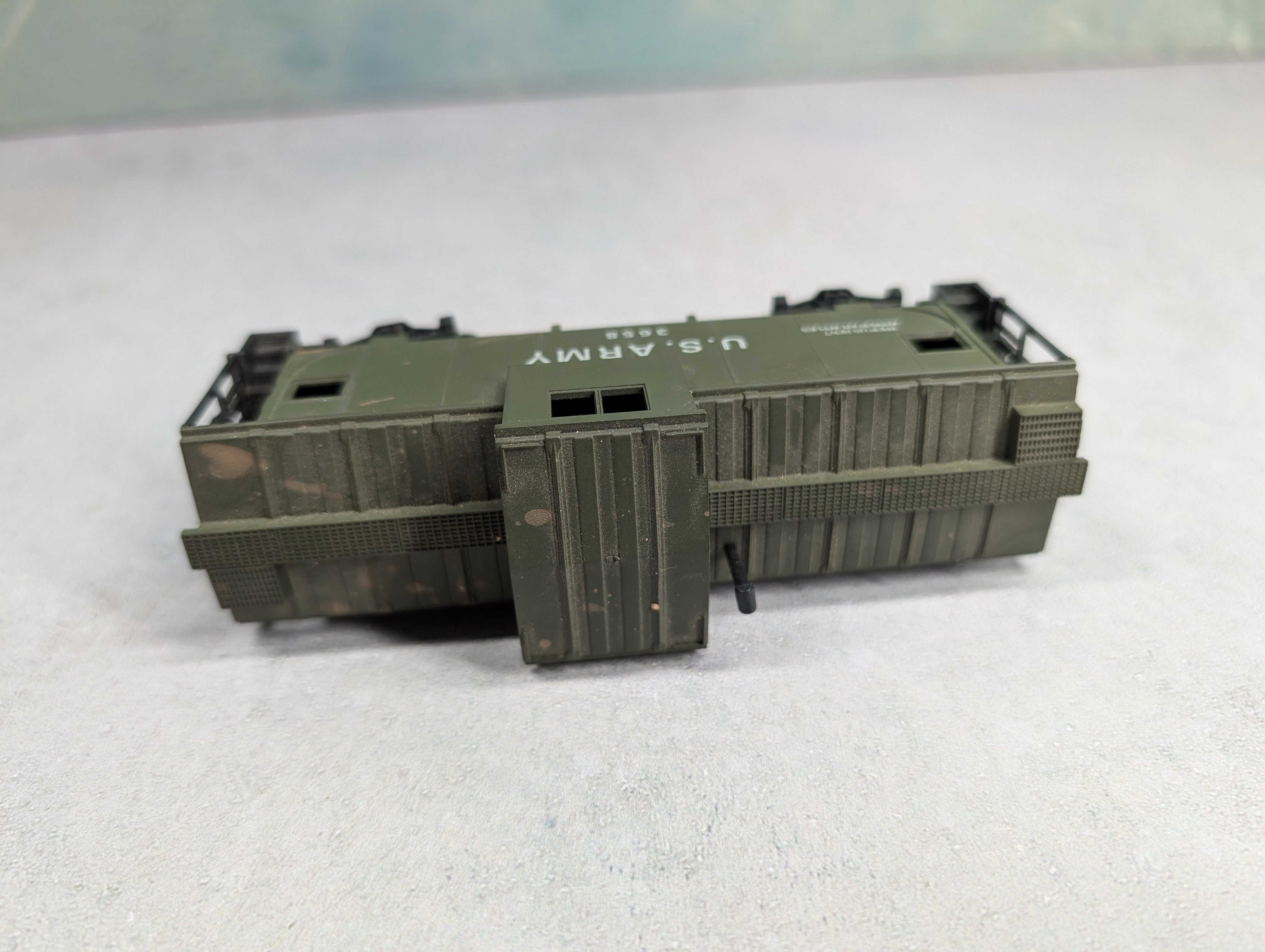 USED Cox #6171-8 HO Scale Caboose US Army #3658