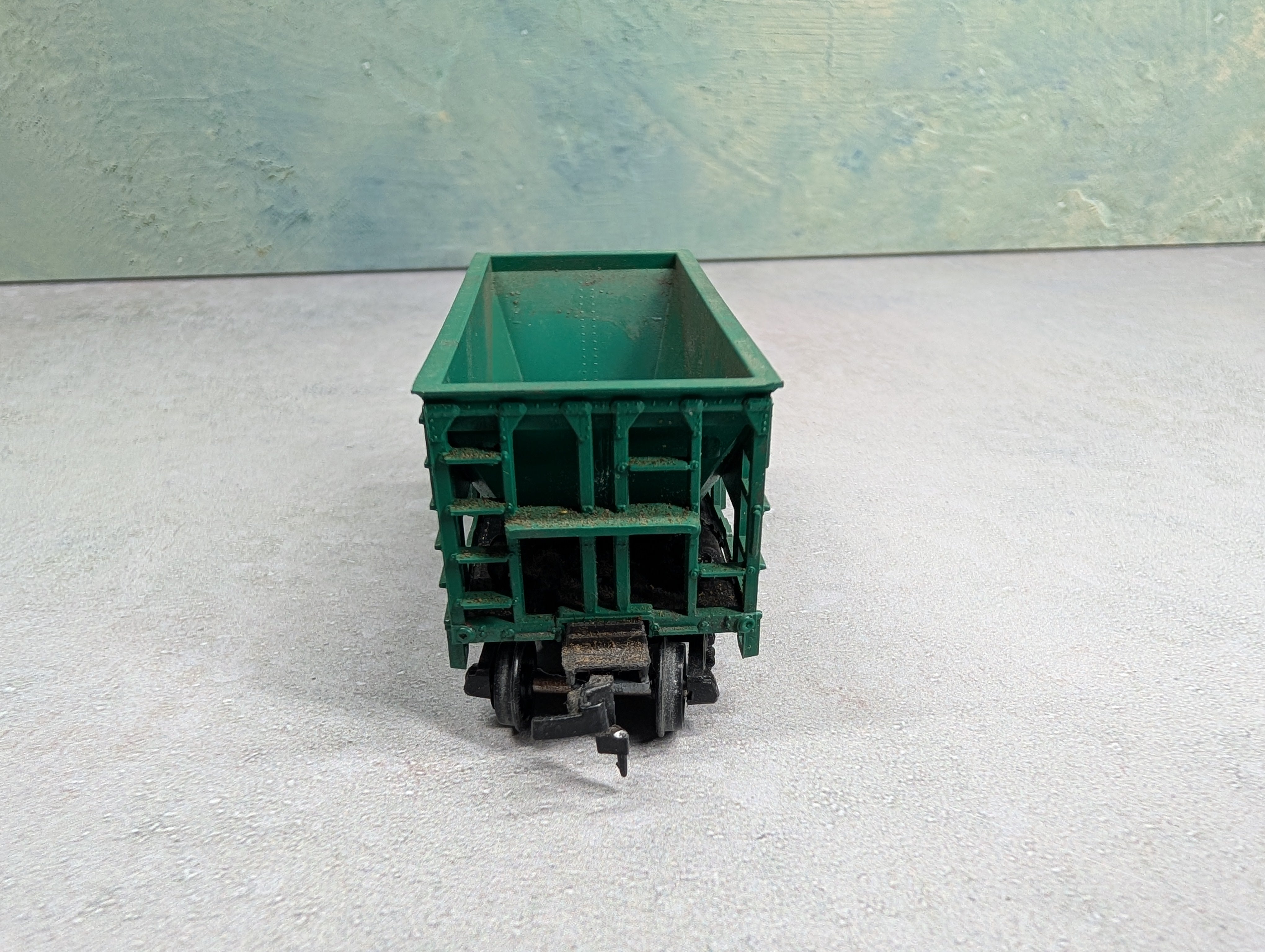 USED Roundhouse HO Scale Ore Car Penn Central #139847