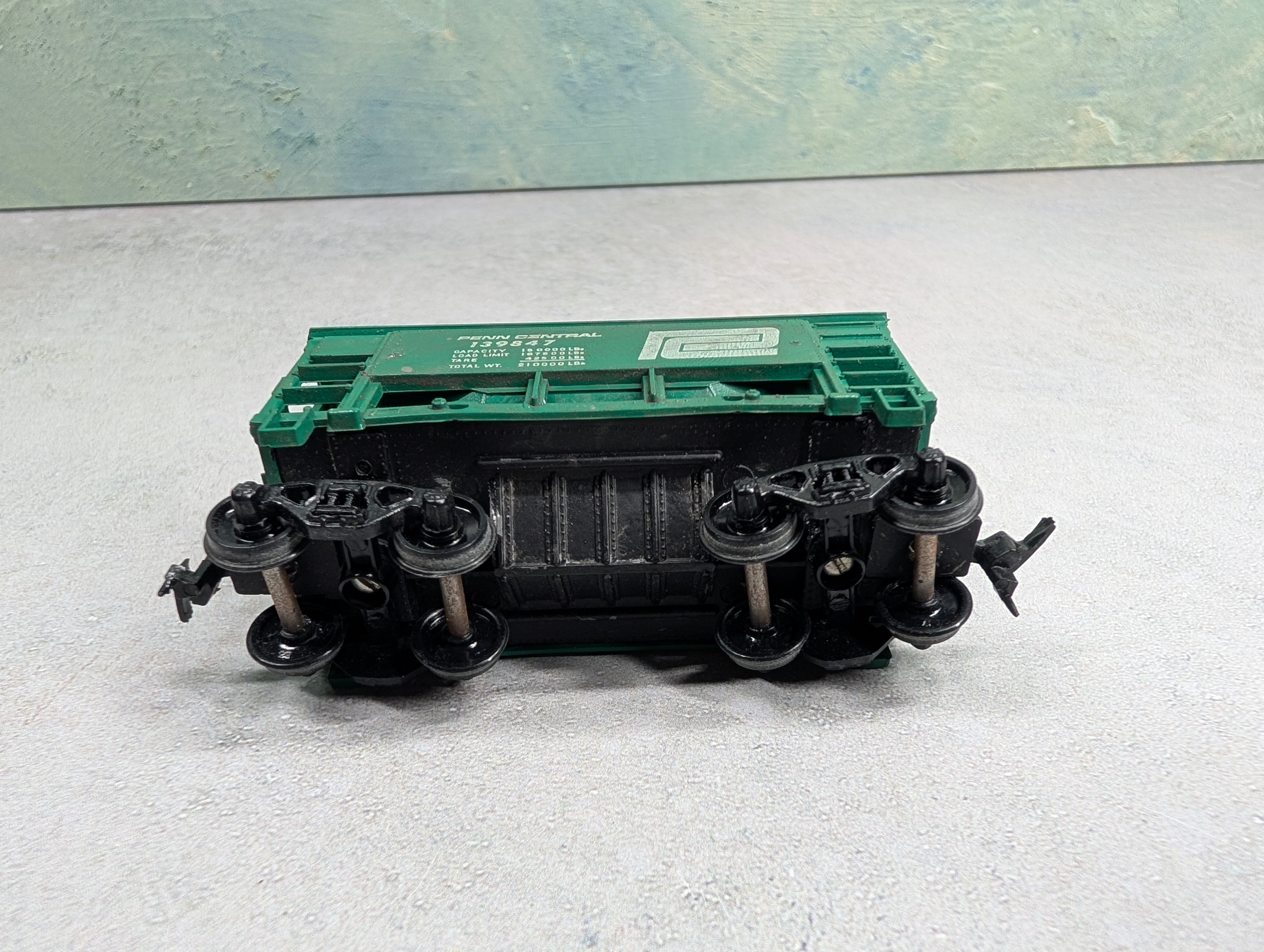 USED Roundhouse HO Scale Ore Car Penn Central #139847