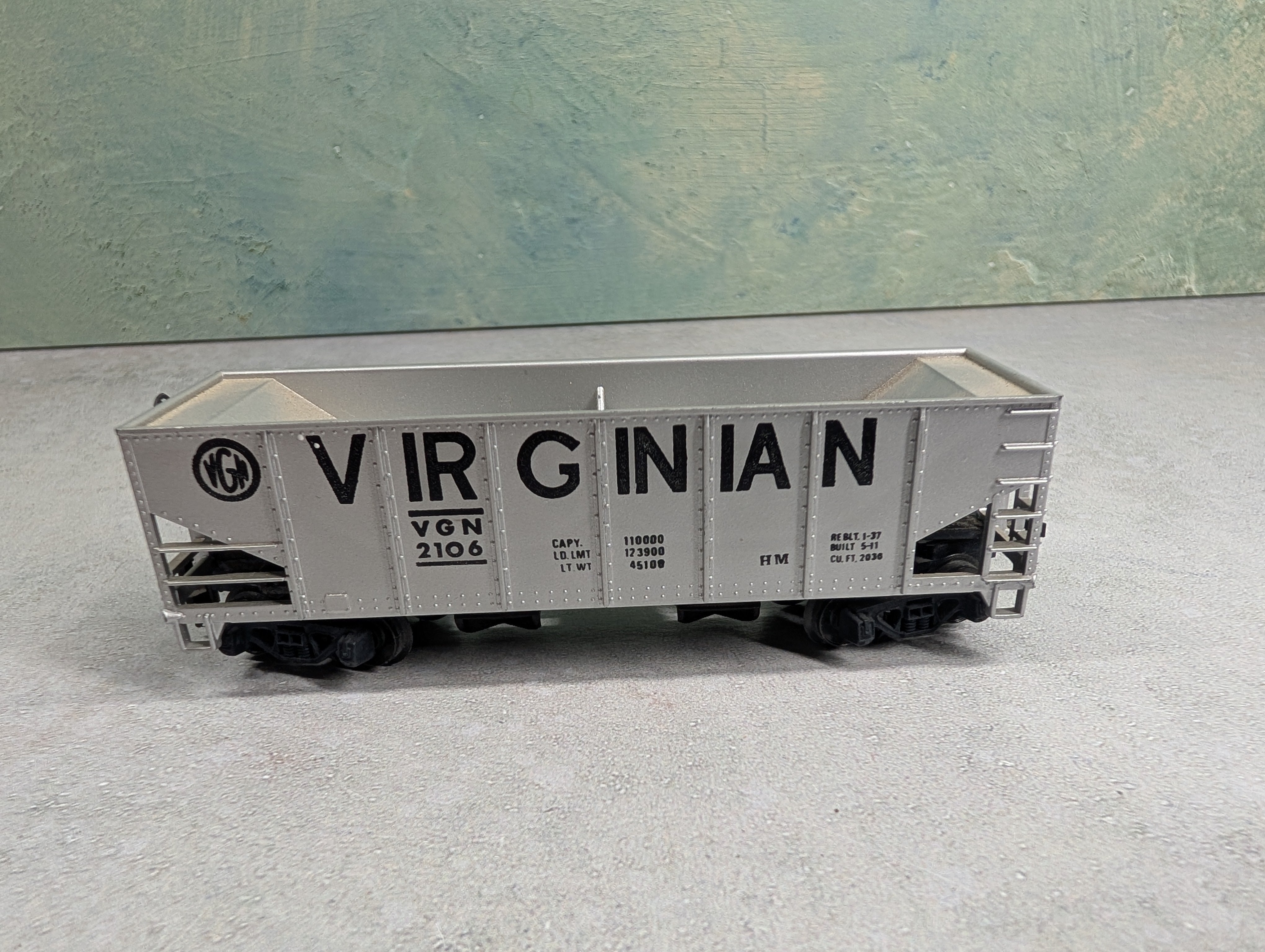 USED Tyco HO Scale Operating Car Virginian VGN #2106