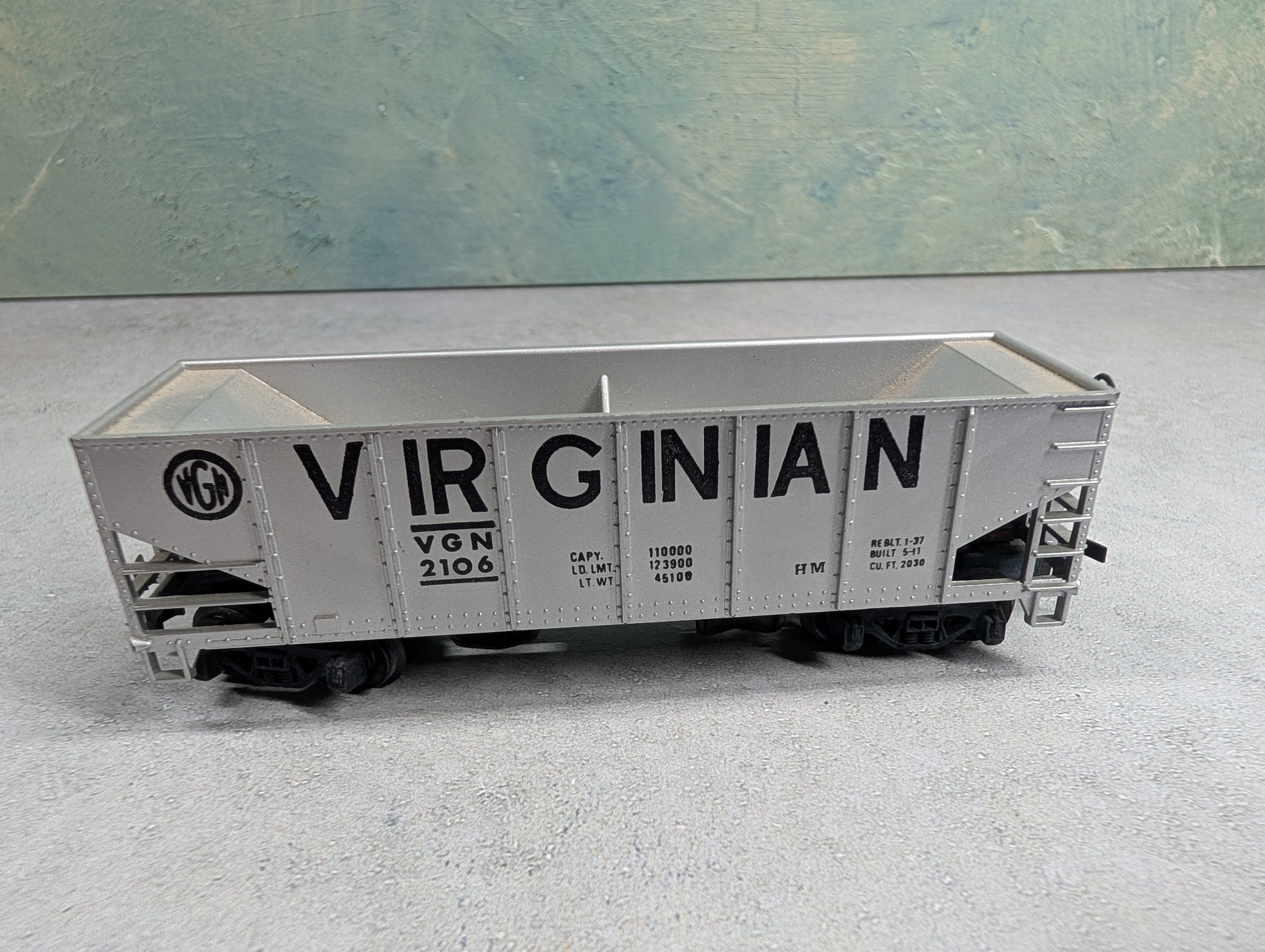USED Tyco HO Scale Operating Car Virginian VGN #2106